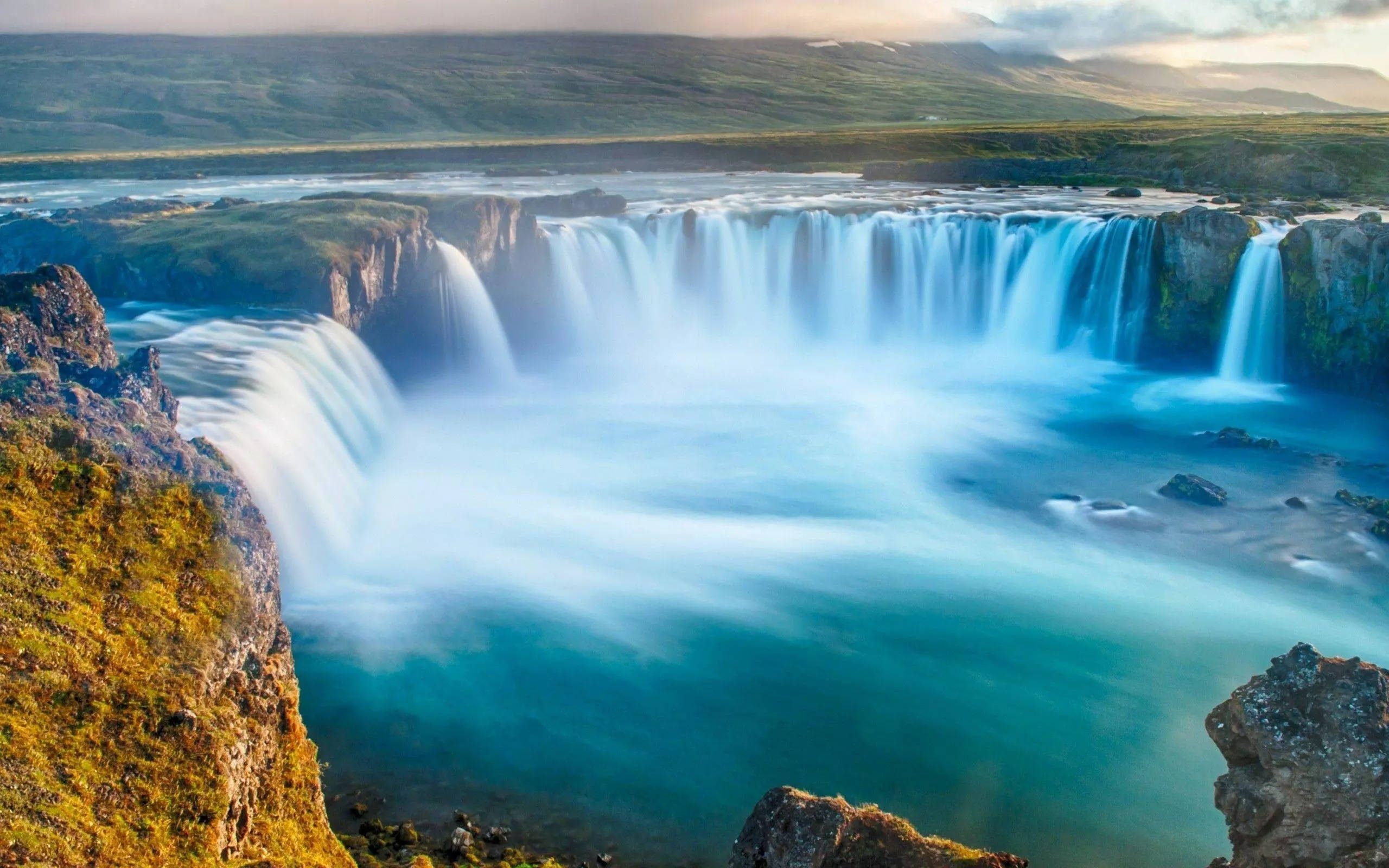 32K Ultra HD Natur Bred Vandfald Wallpapers