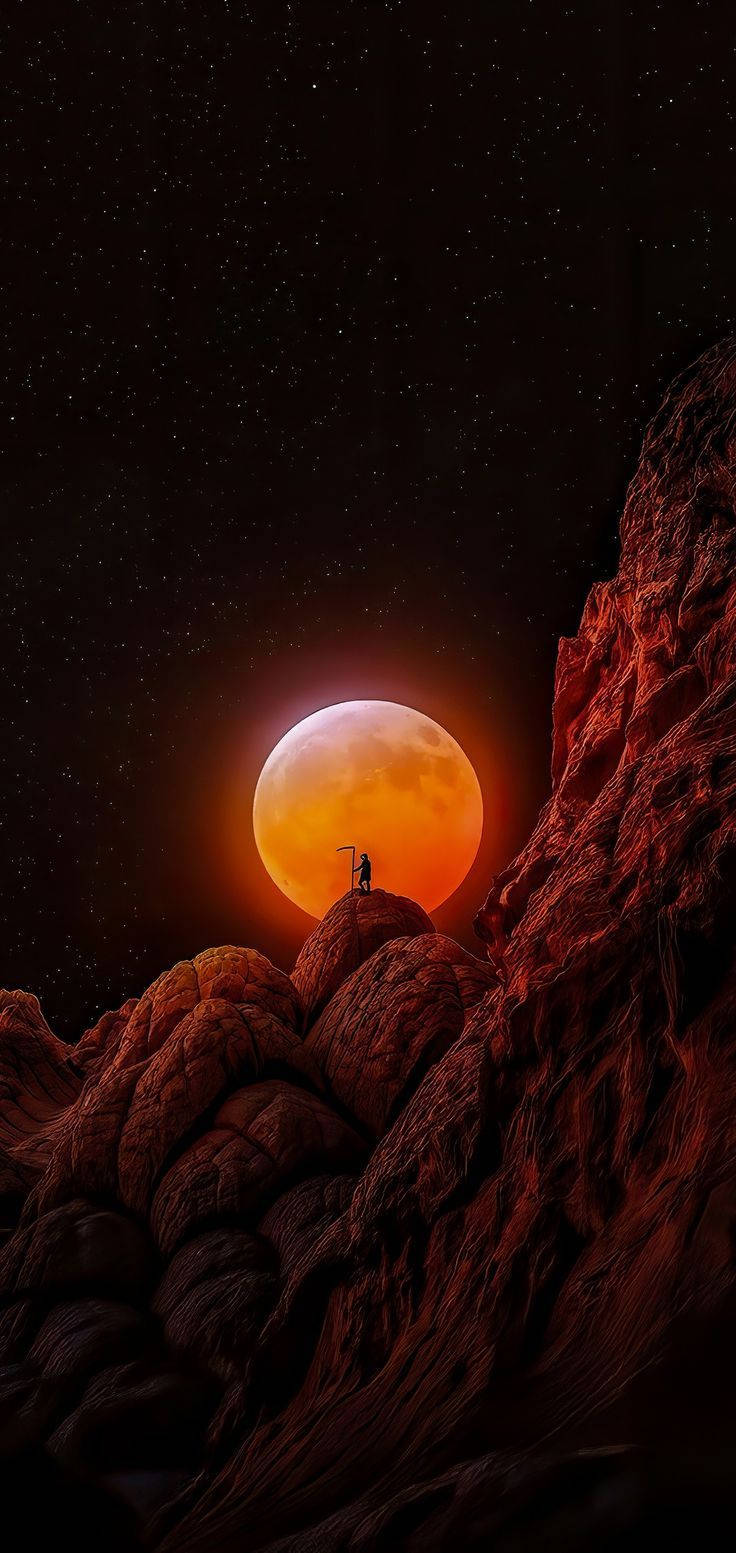 8K iPhone Mand mod en månebelyst nat Wallpapers