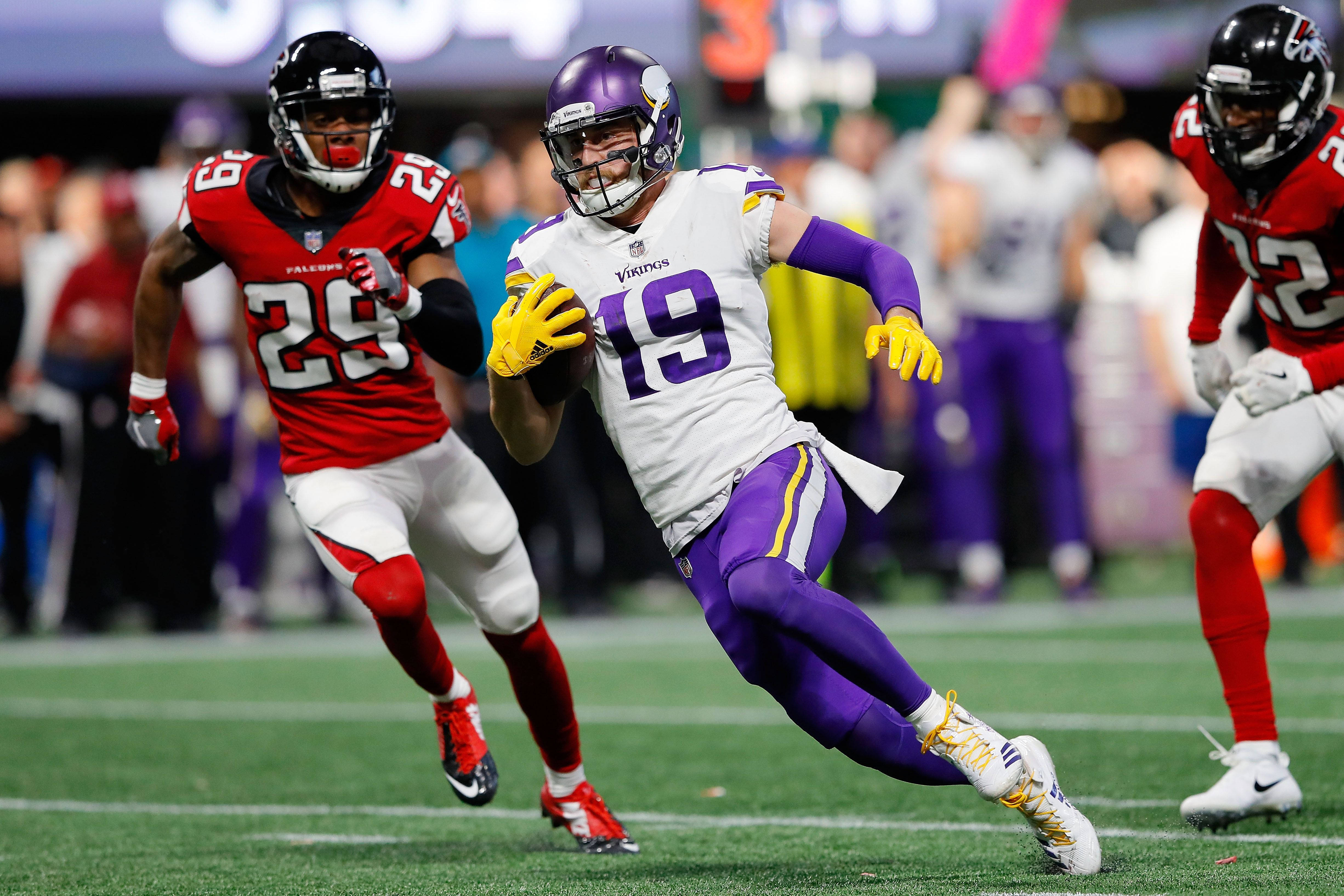 Adam Thielen mod Tampa Bay Buccaneers Wallpapers