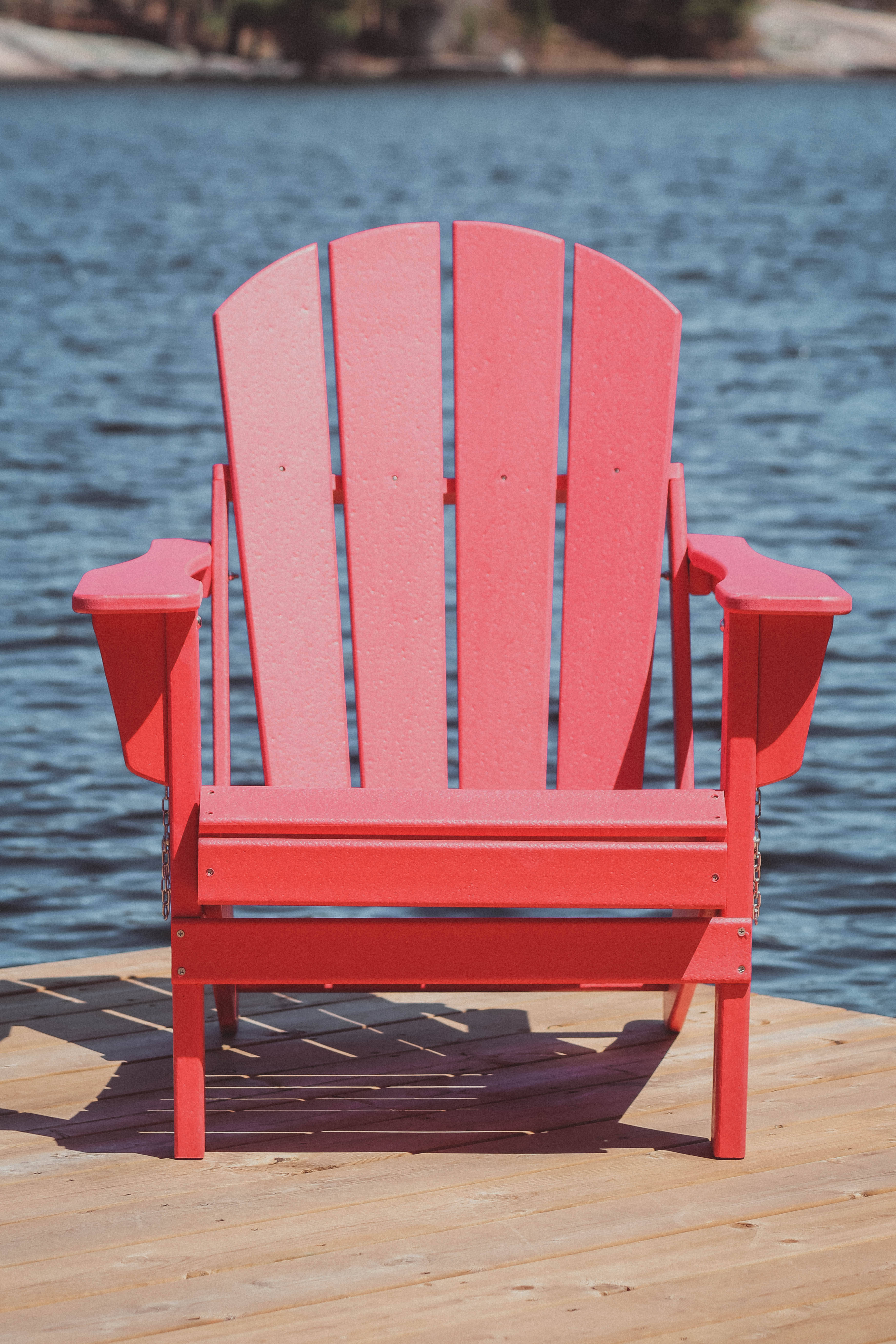 Adirondack-stol i cottagecore-stil Wallpapers