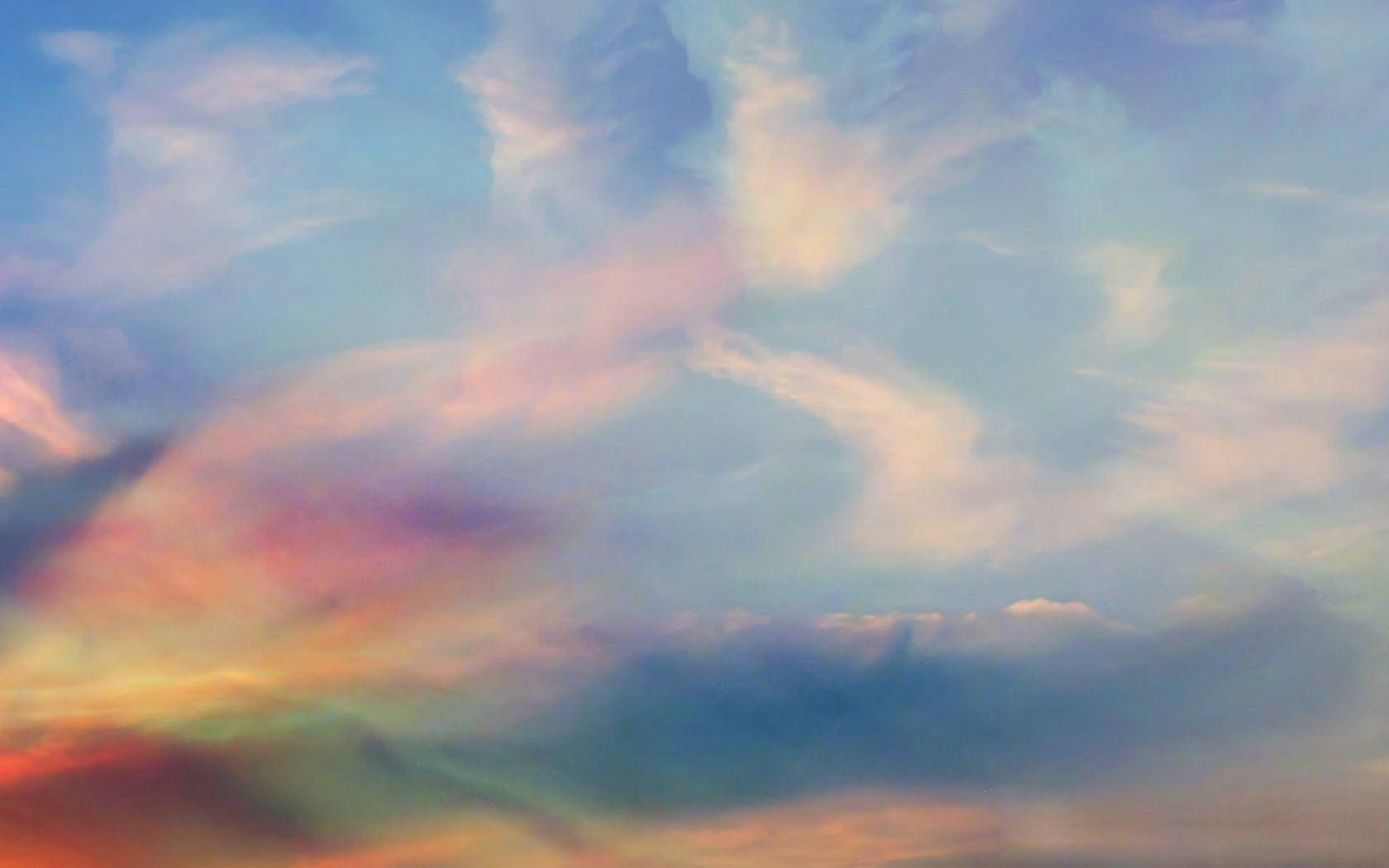 Æstetiske skyer og nordlys Wallpapers