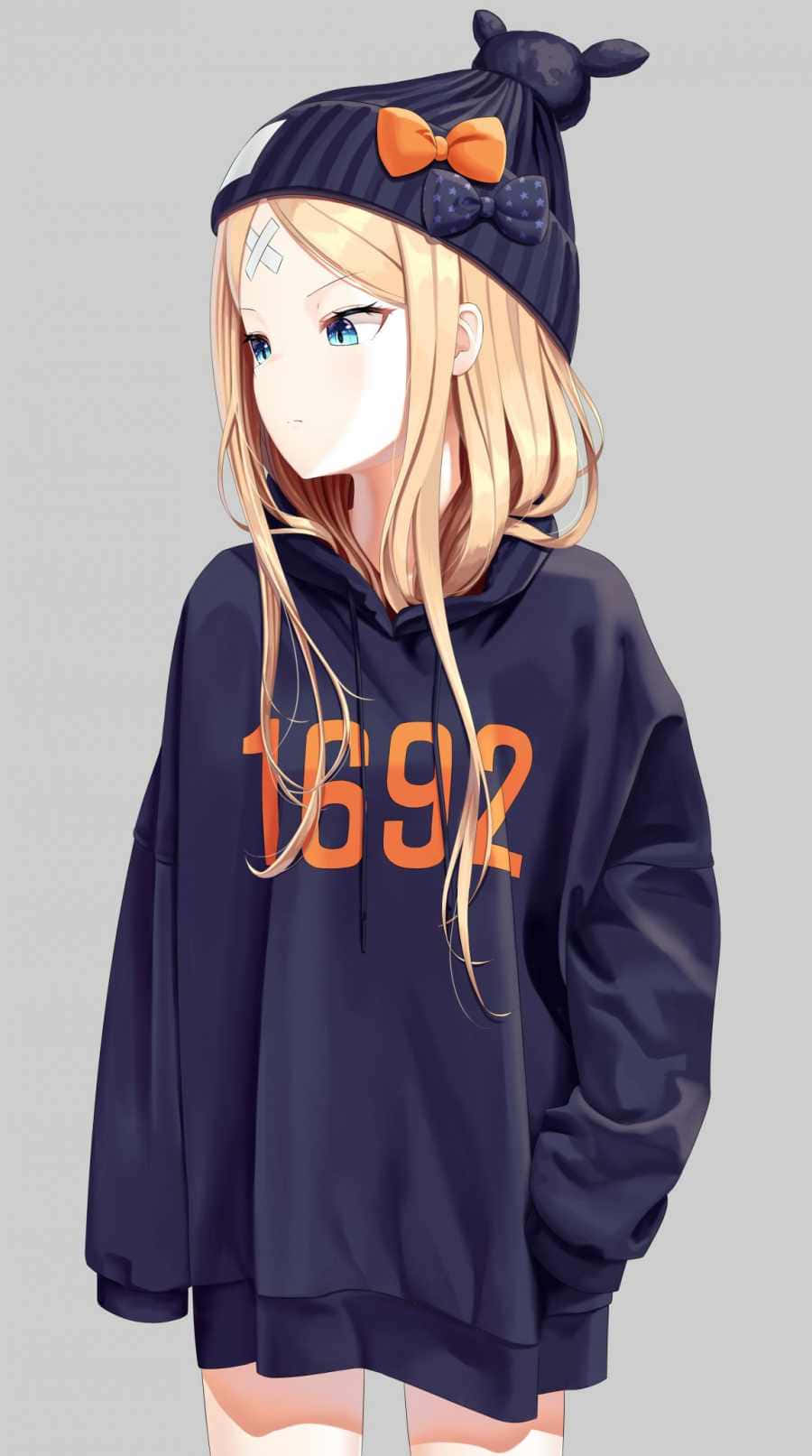 Animepige i en hyggelig hættetrøje Wallpapers