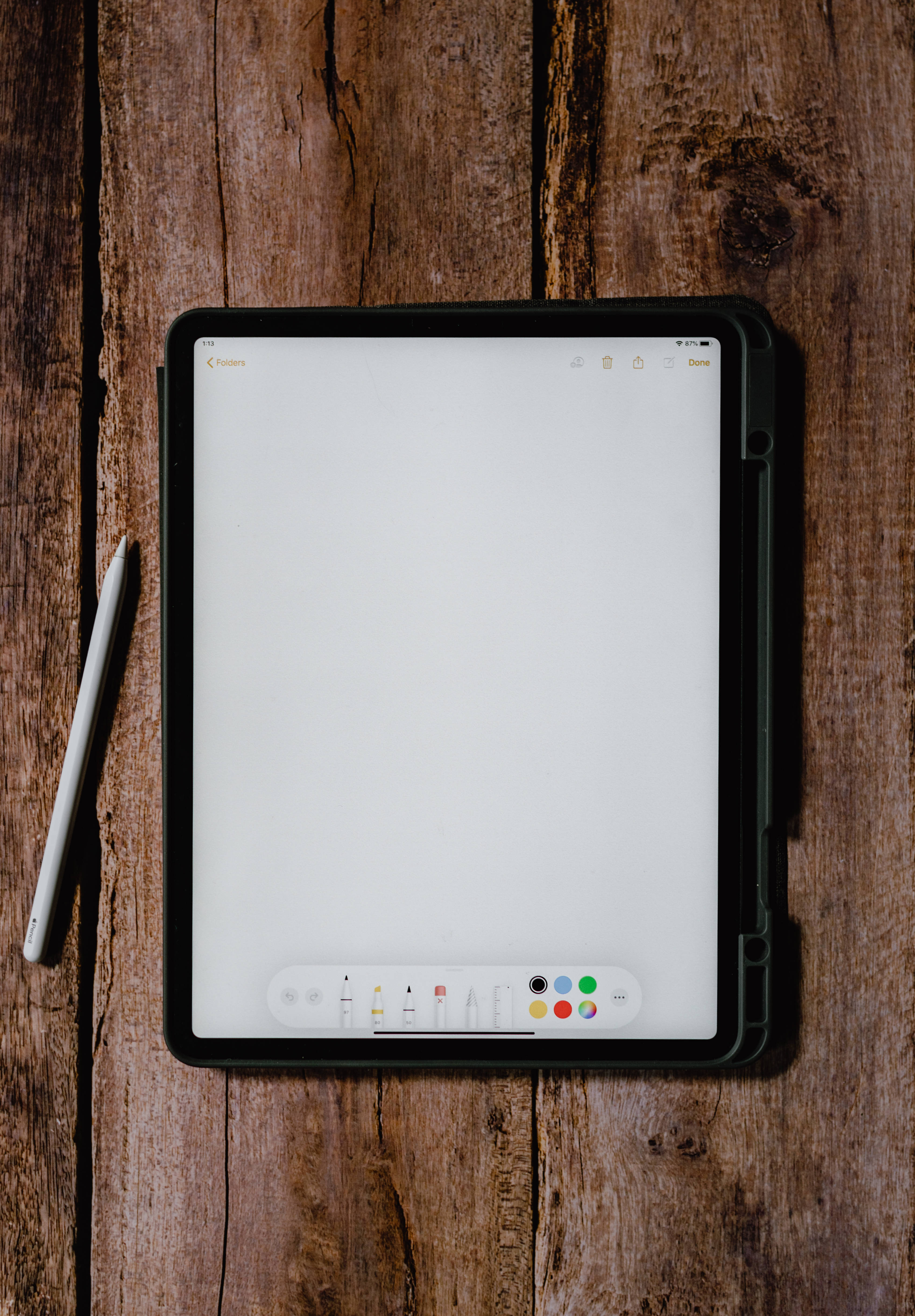 Apple iPad Pro med tegneapp Wallpapers