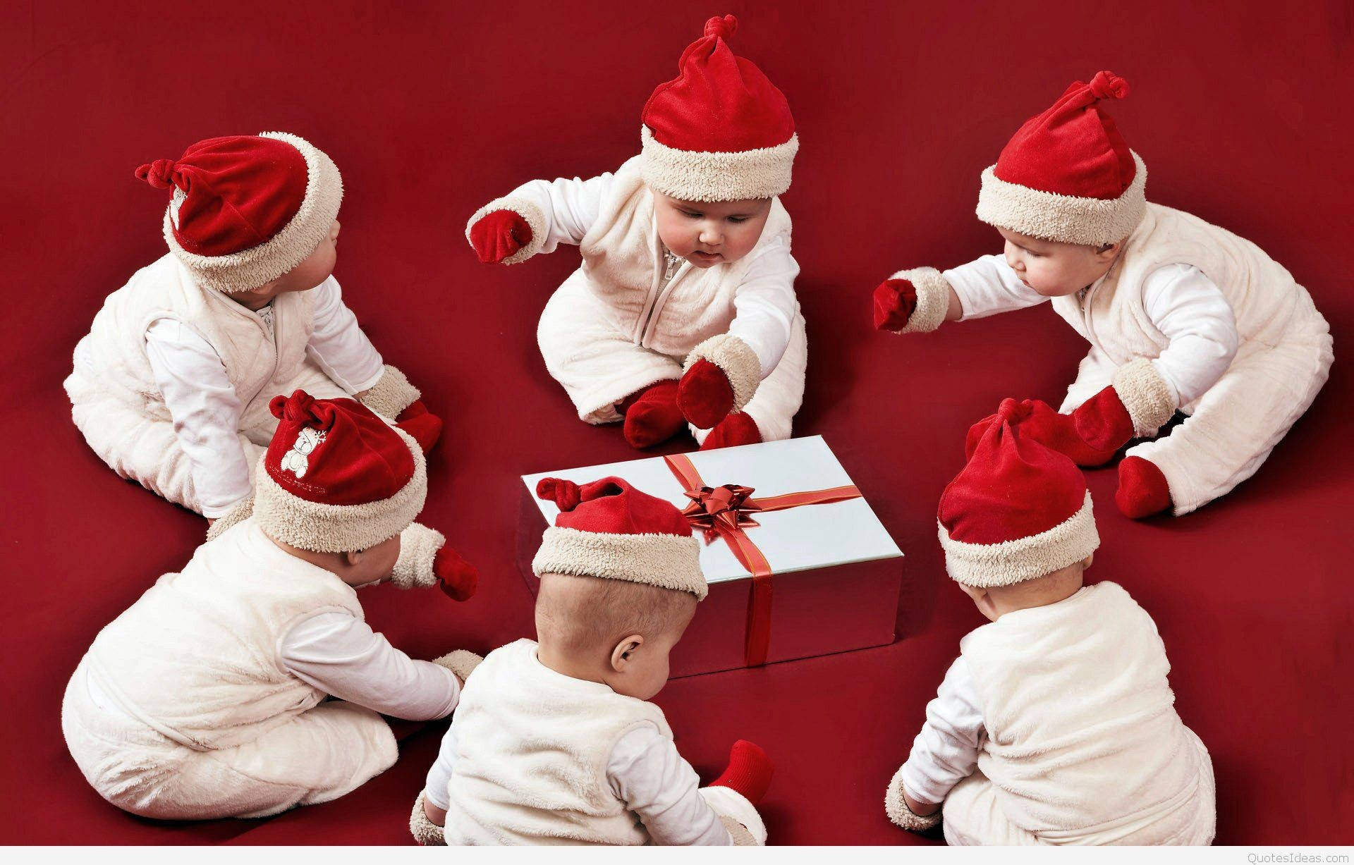Babyer i julemandshue sjov jul Wallpapers