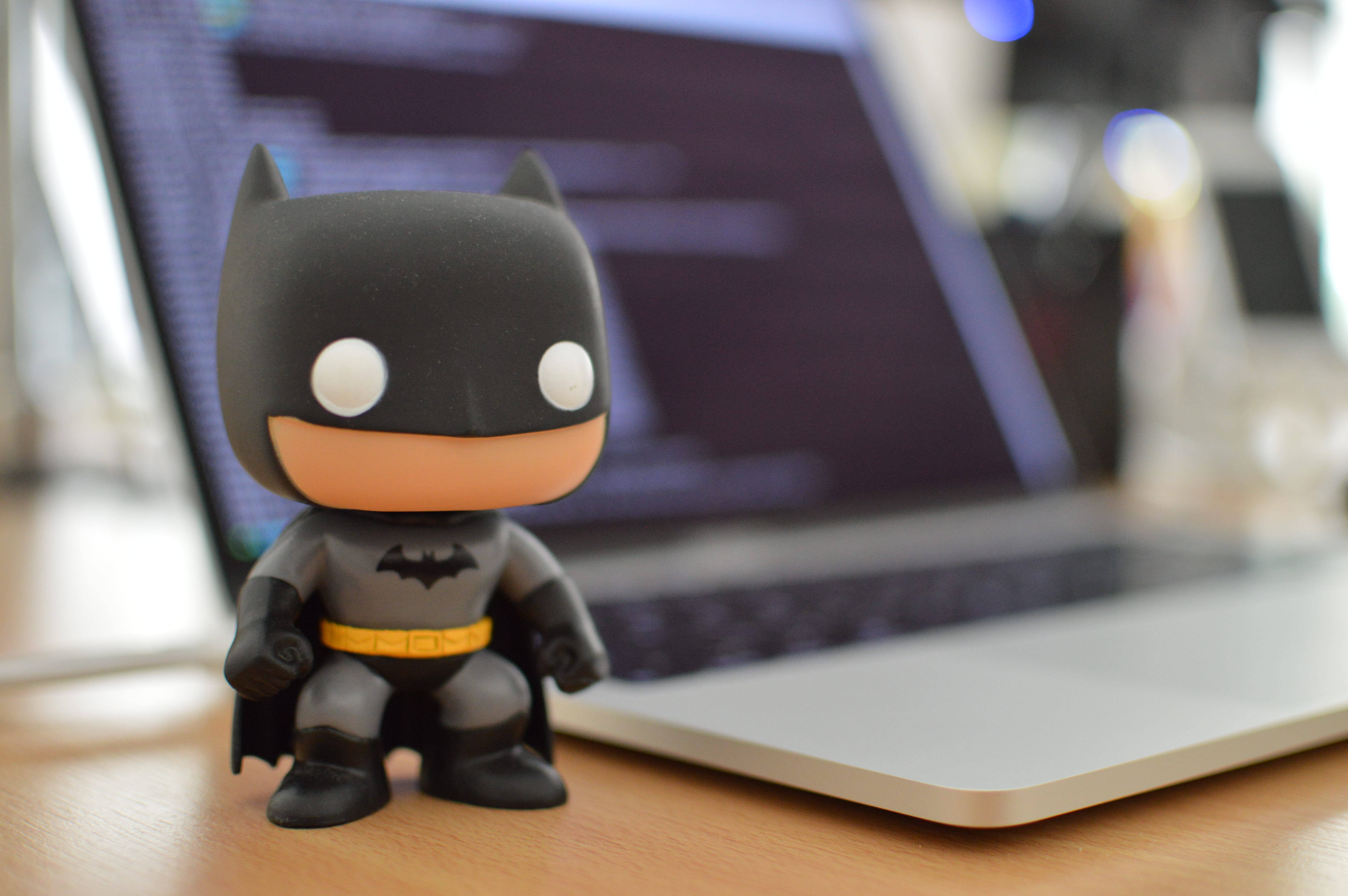 Batman Miniature Sejeste Skrivebord Wallpapers