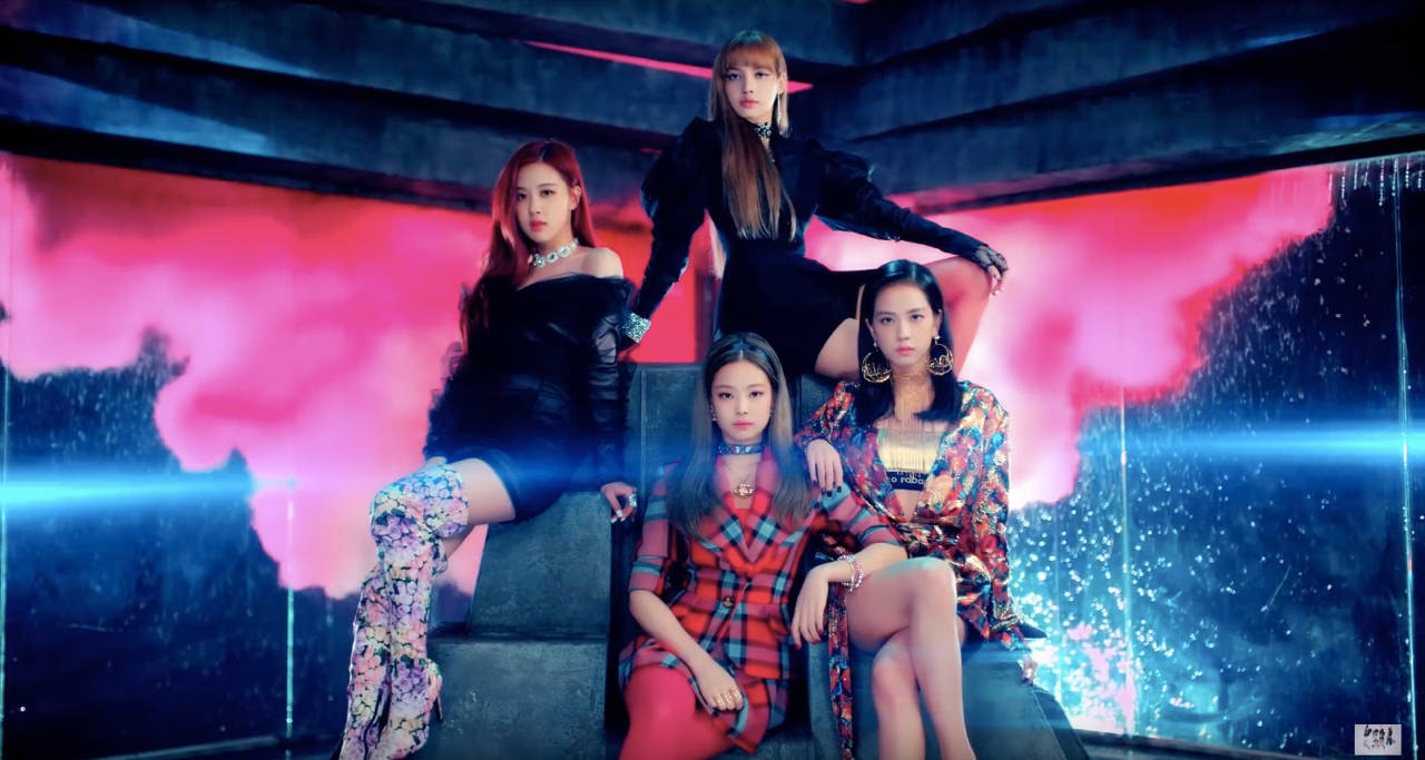 Billede: Medlemmer af K-Pop-gruppen Blackpink i deres MV "DDU-DU DDU-DU" Wallpapers