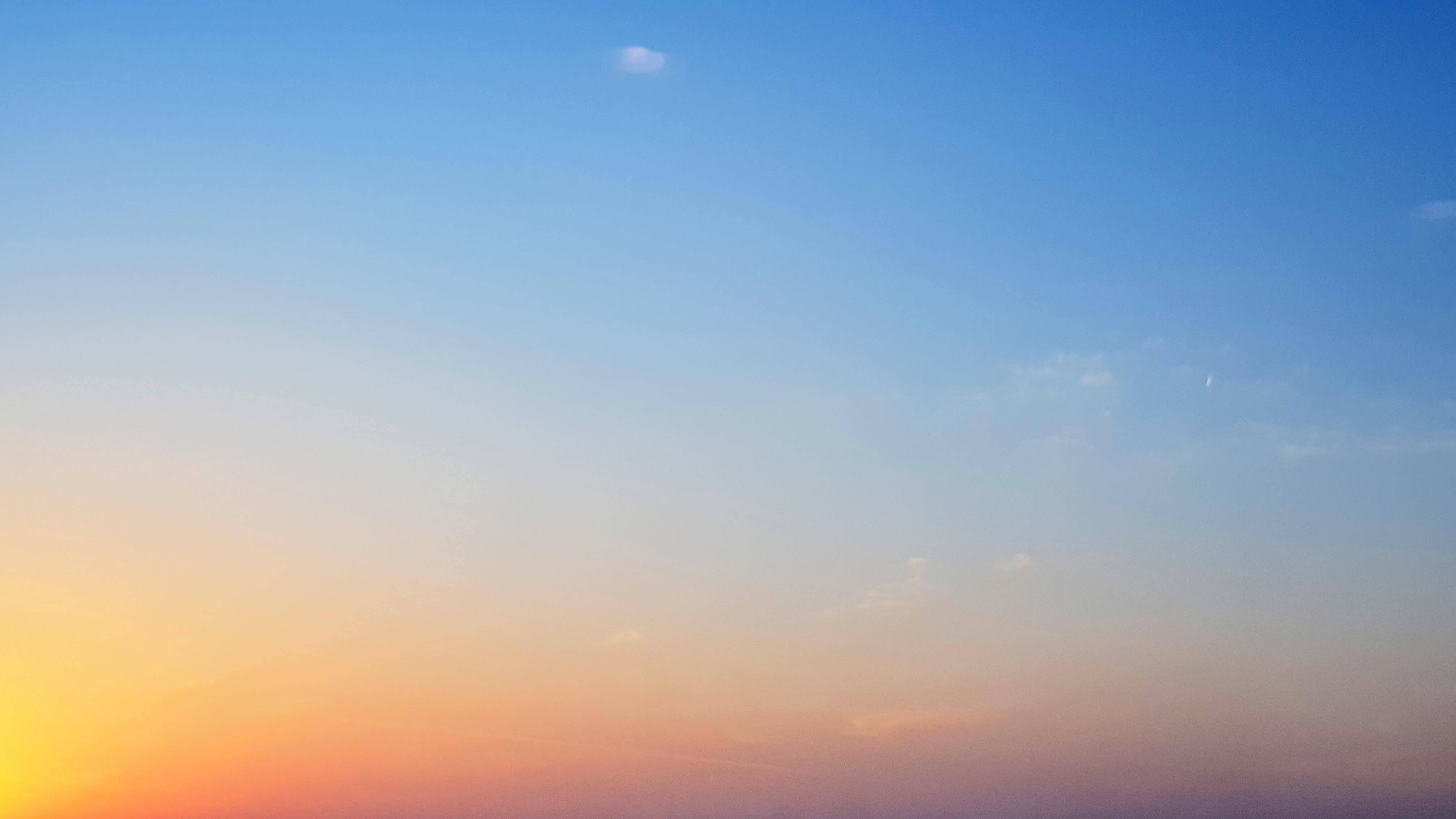 Blålig orange klar himmel Wallpapers