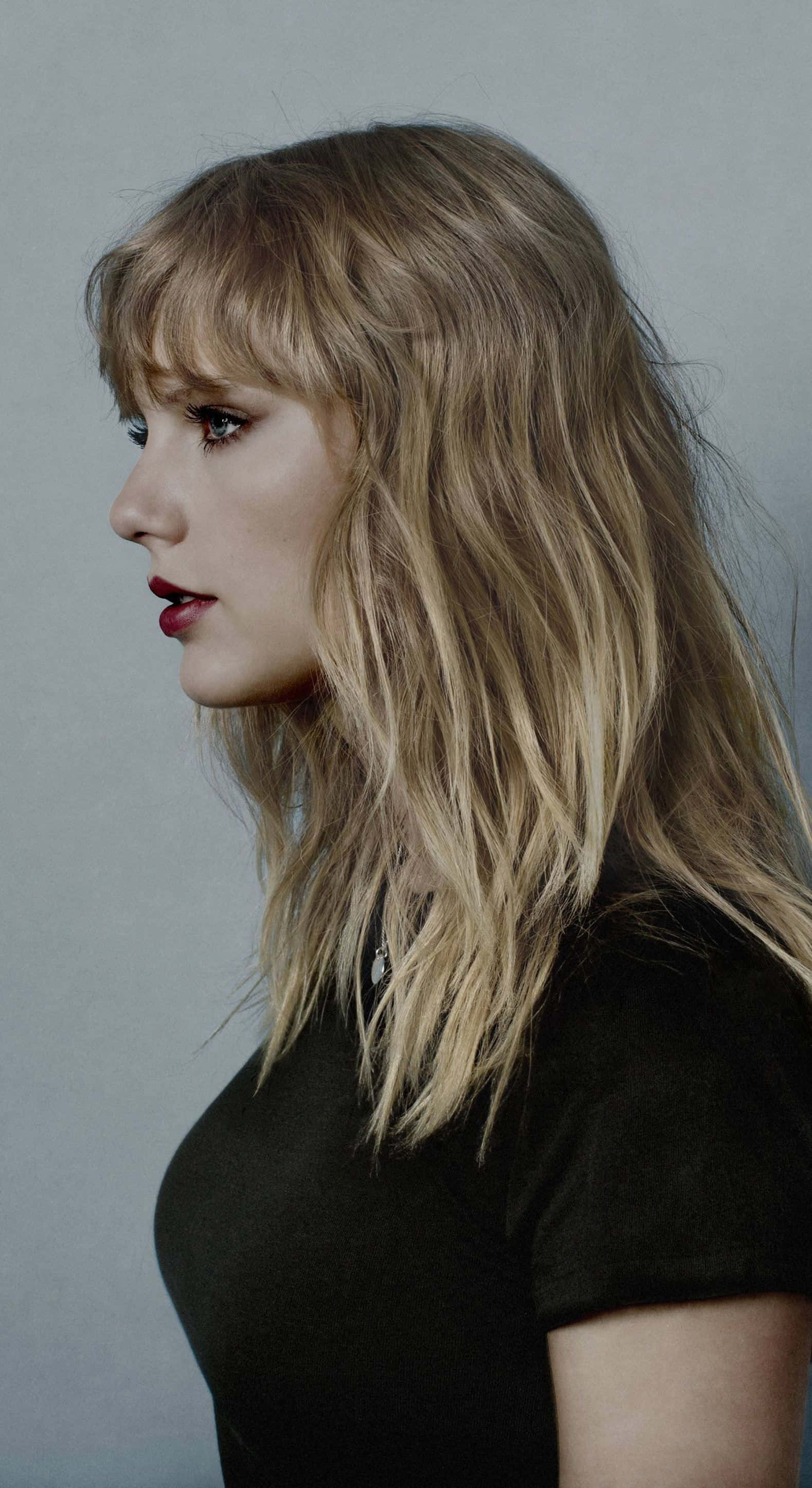 Blond Taylor Swift iPhone Wallpapers