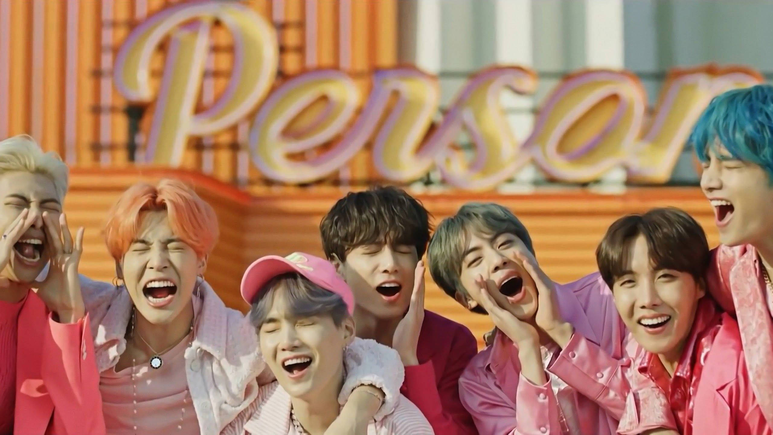 BTS Boy With Luv skrivebordsbaggrund Wallpapers