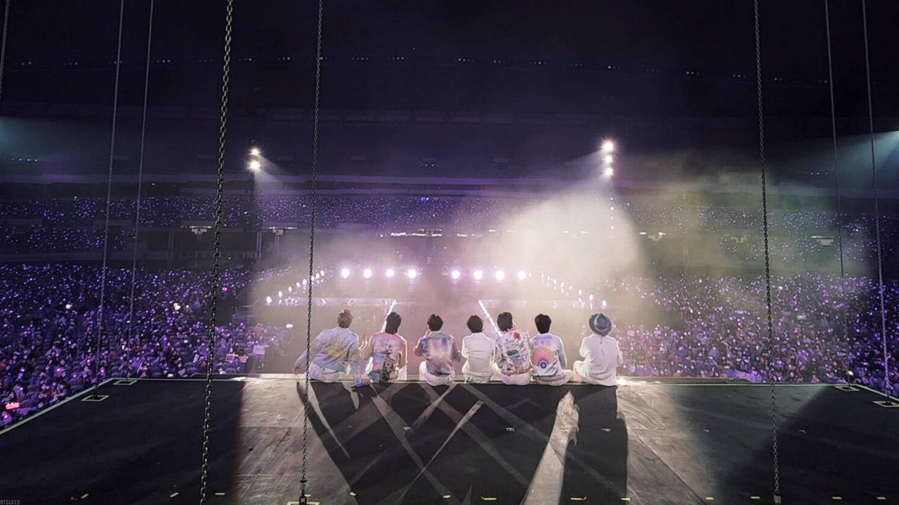 BTS koncert med medlemmer på scenen Wallpapers
