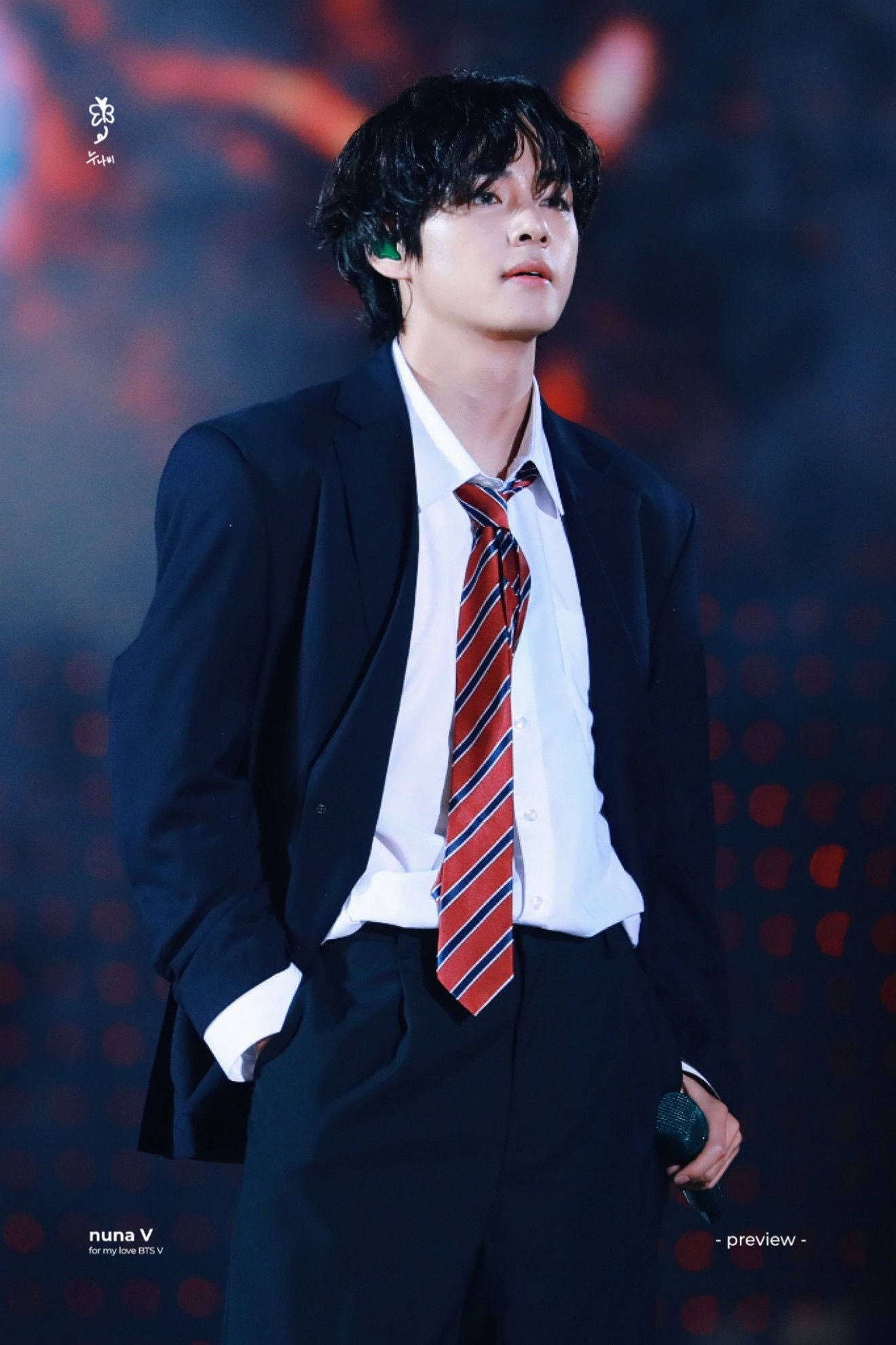 BTS V i skoleuniform Wallpapers