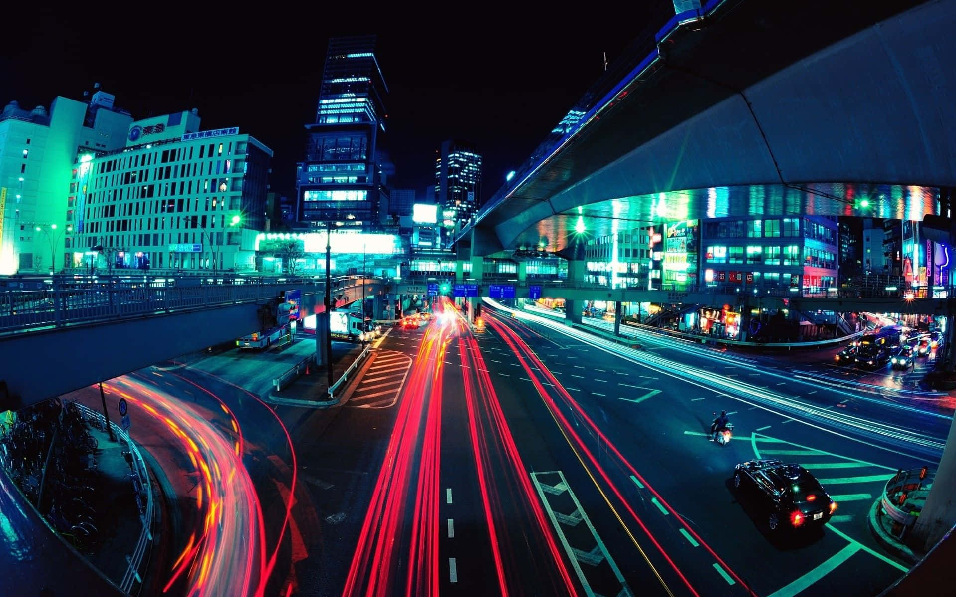 Byen der aldrig sover: Neonlysene skinner klart i Neon City Wallpapers