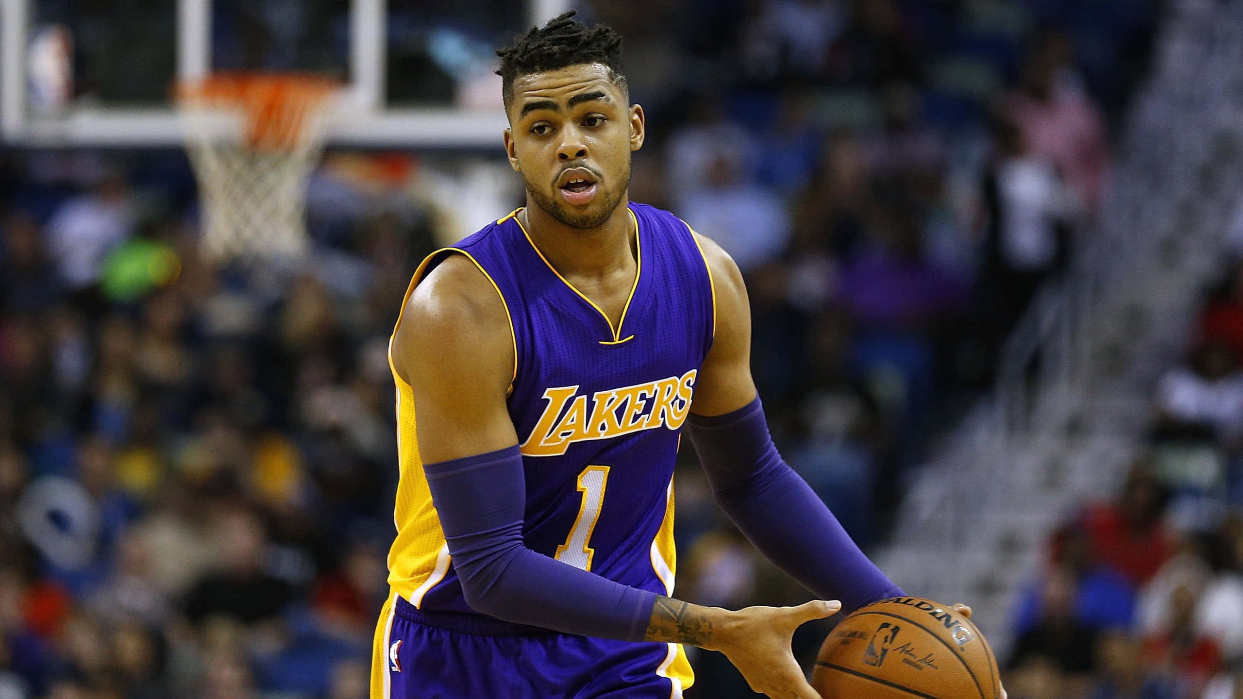 D'Angelo Russell ser til siden Wallpapers
