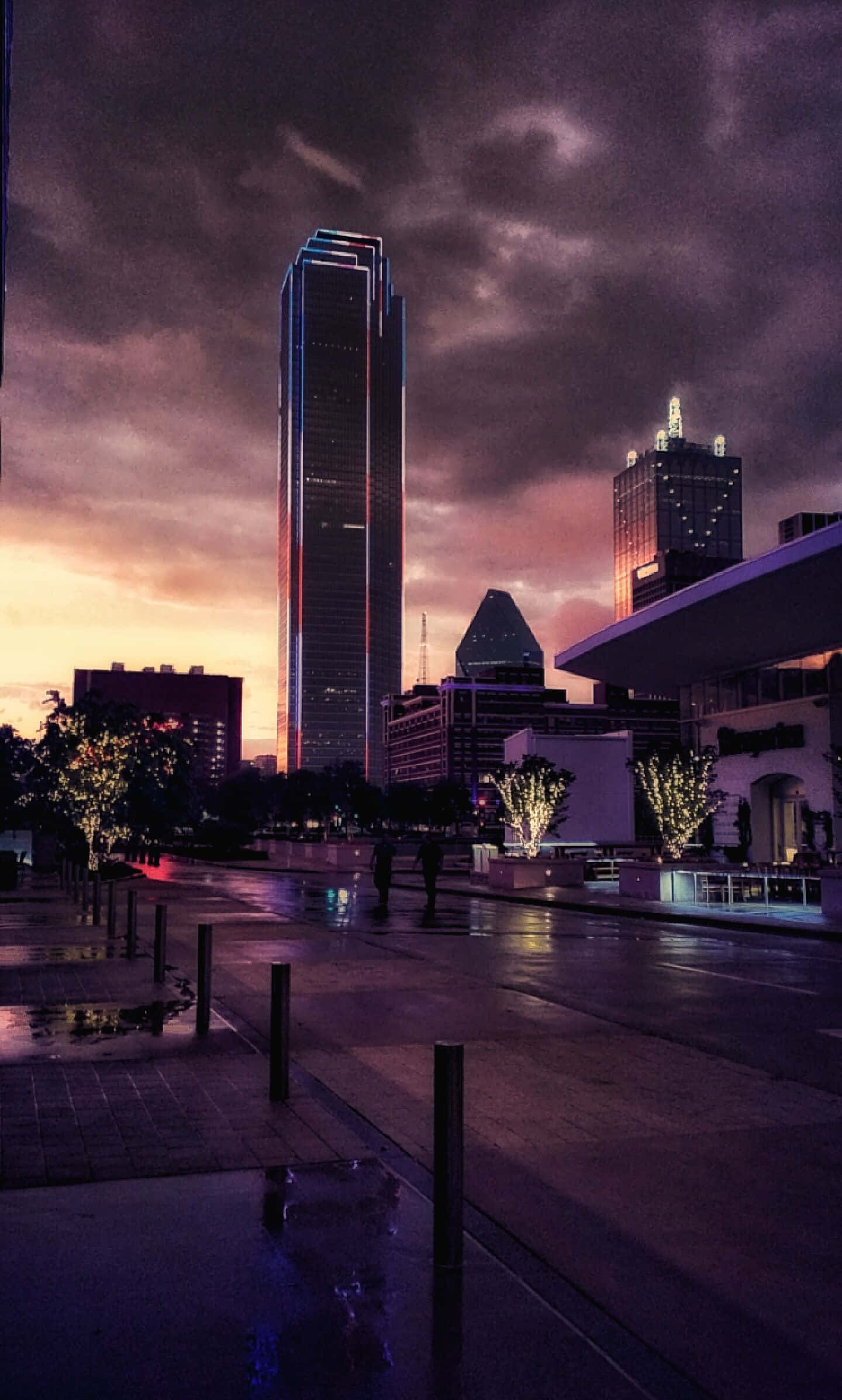 Dallas County baggrund med mørk sky Wallpapers