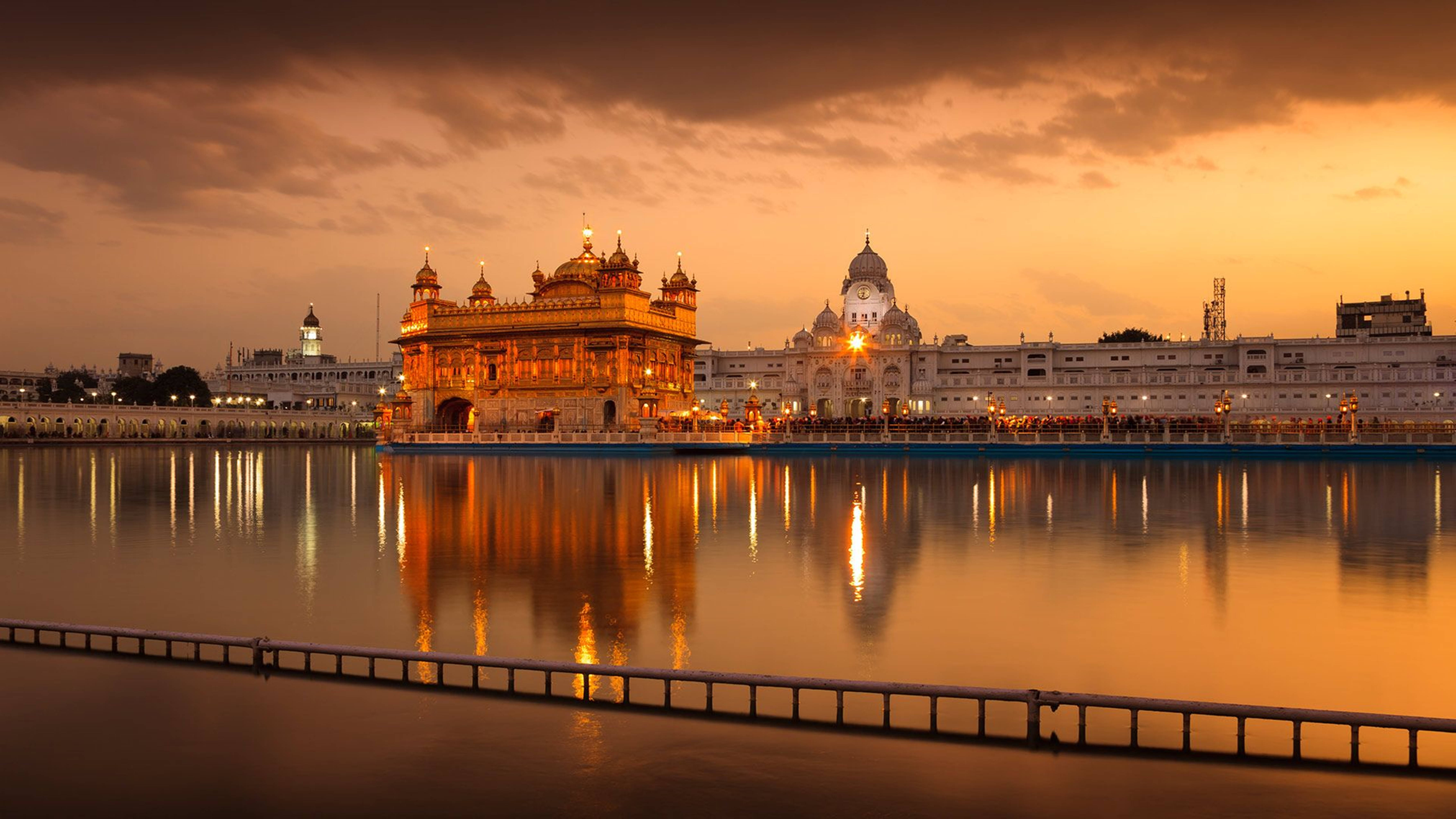 Den gyldne tempel i aftenlyset HD Wallpapers