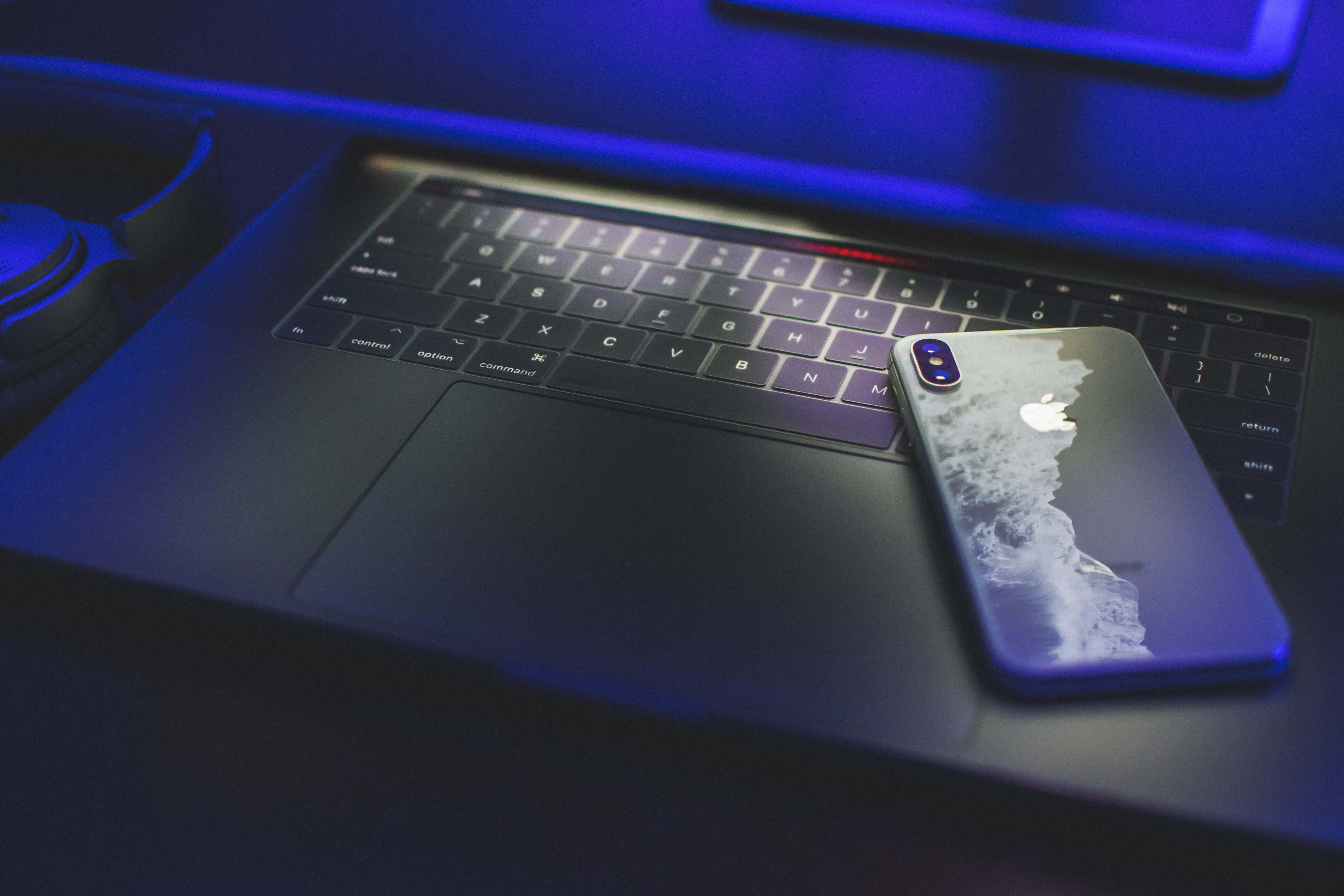 Den perfekte kombination af elegance og kraft; den æstetiske Macbook! Wallpapers