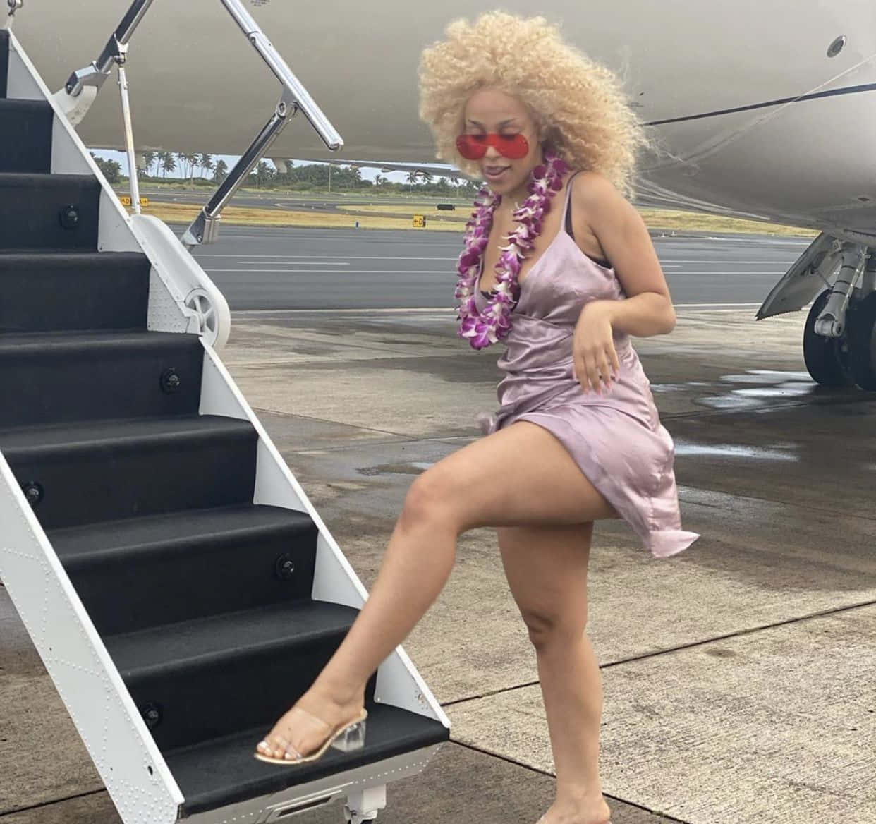 Doja Cat omfavner sin dristige stil. Wallpapers