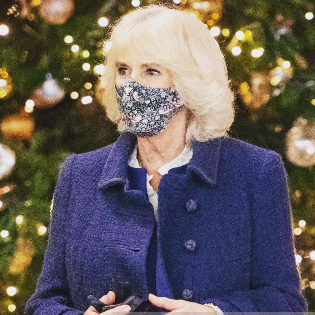 Dronning Camilla med juletræ Wallpapers