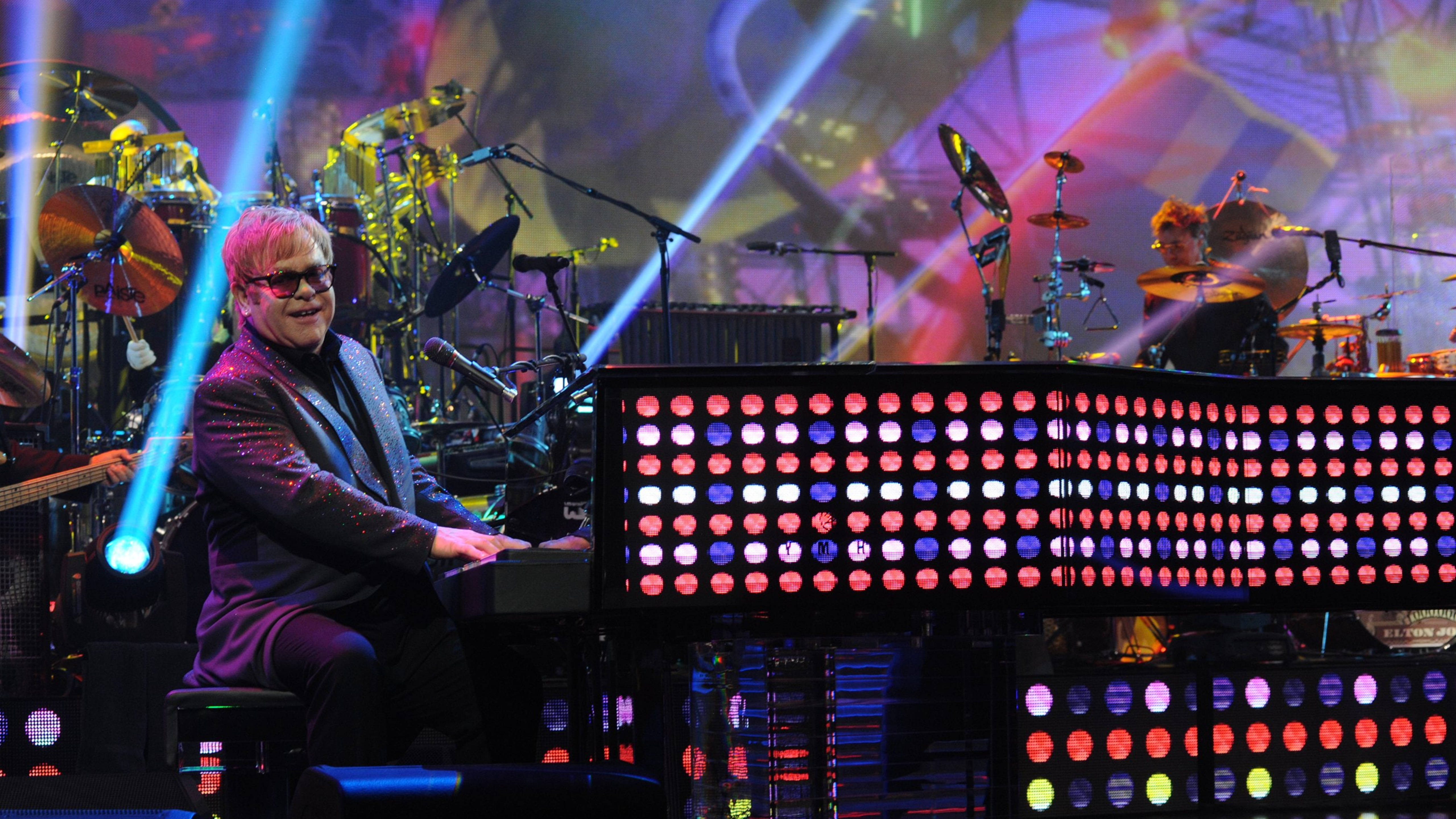 Elton John Polkaprikker Klaver Wallpapers