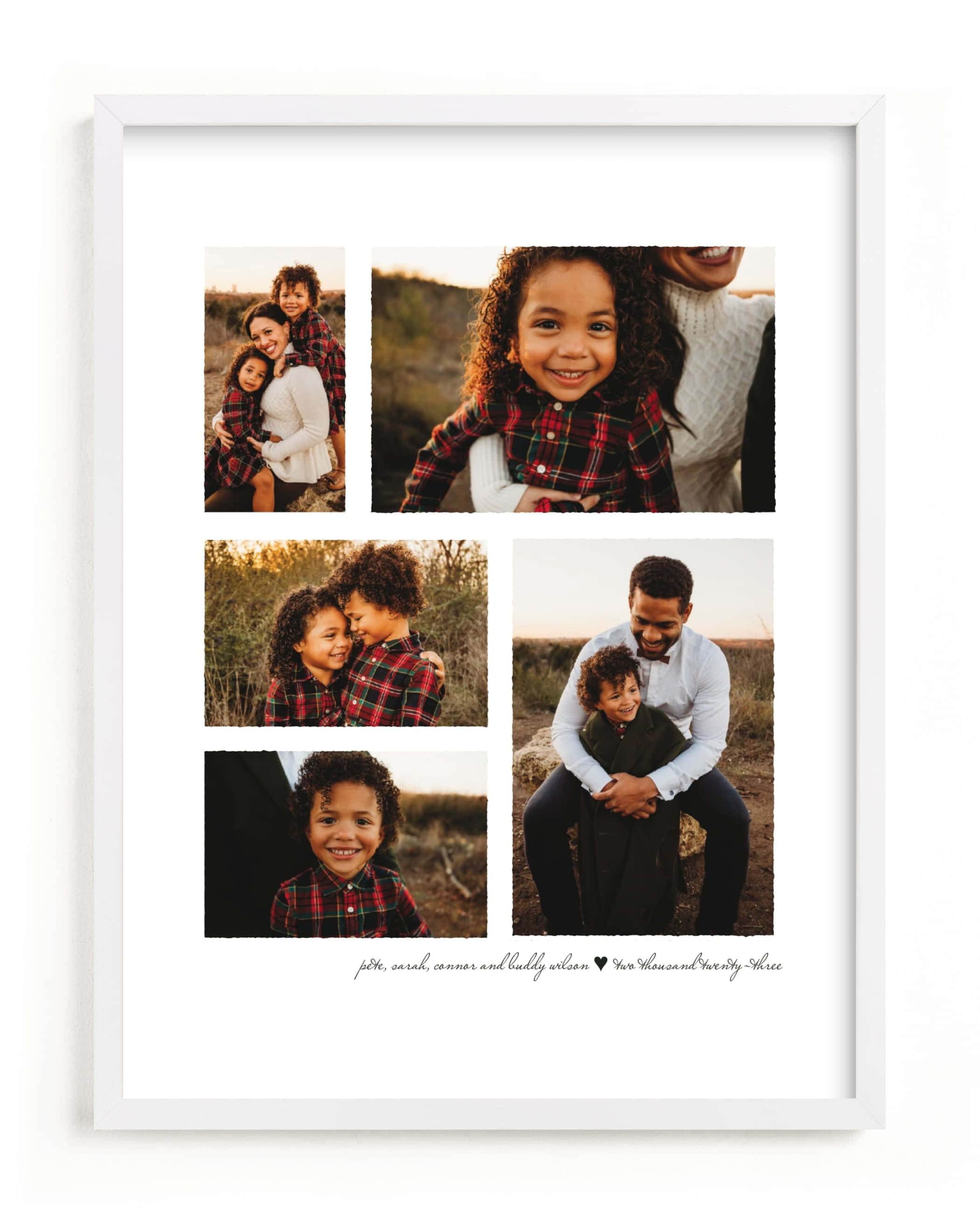 En familie fotocollage i en hvid ramme Wallpapers