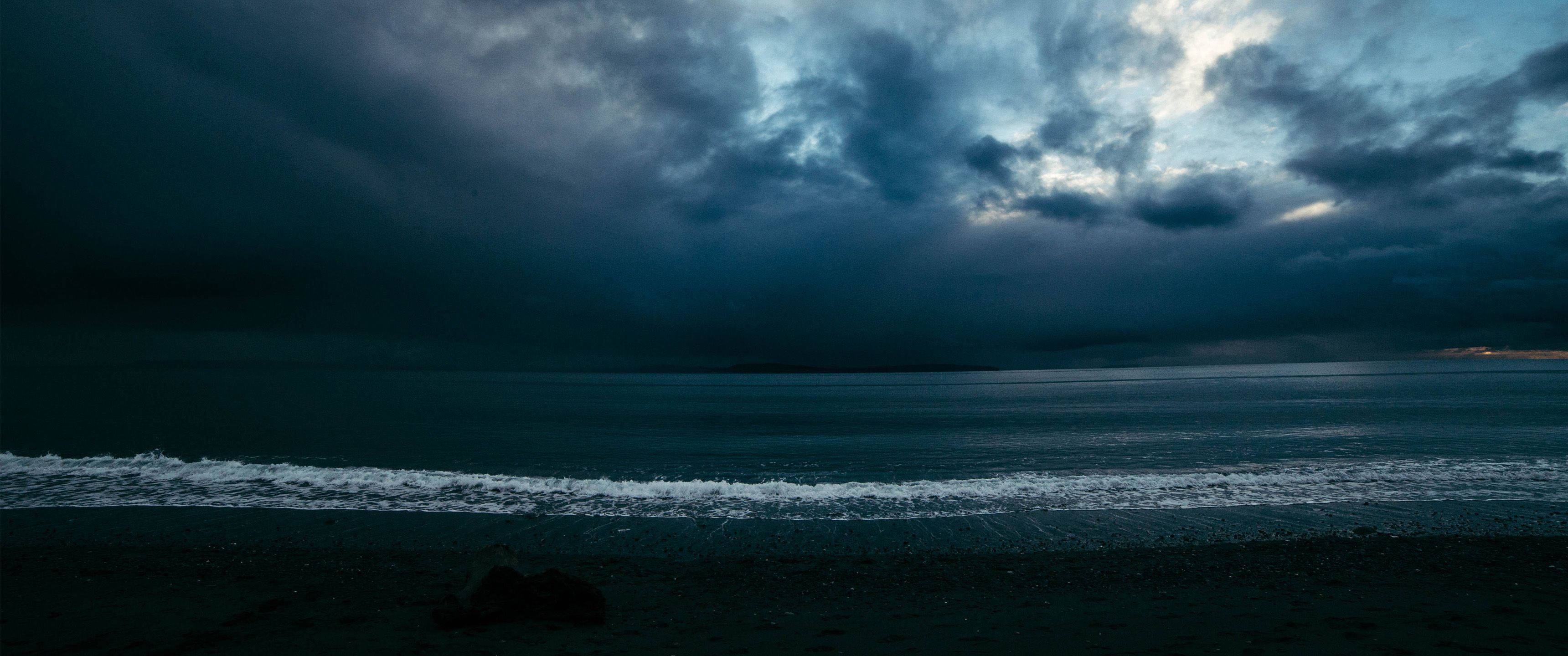 En fantastisk udsigt over den ultrawide himmel Wallpapers
