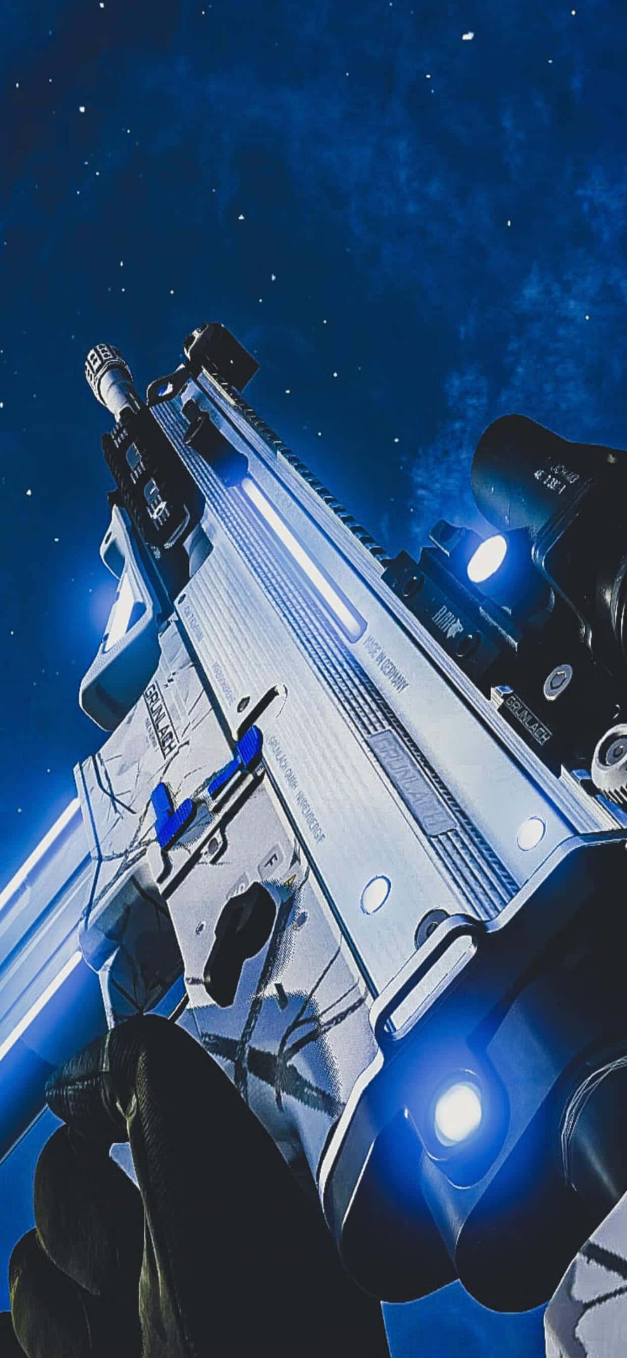 en pistol med blå lys på himlen Wallpapers
