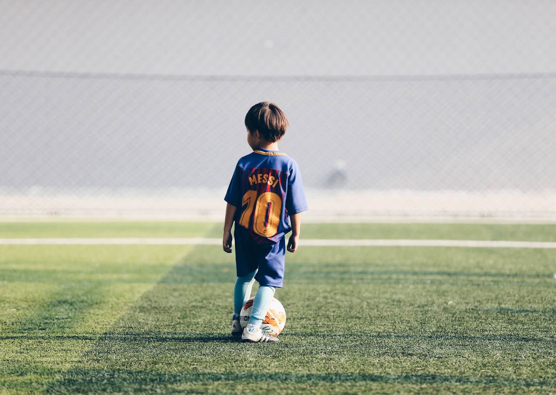 Barn fodboldfan Lionel Messi trøje desktop wallpaper. — Fodbold Wallpapers