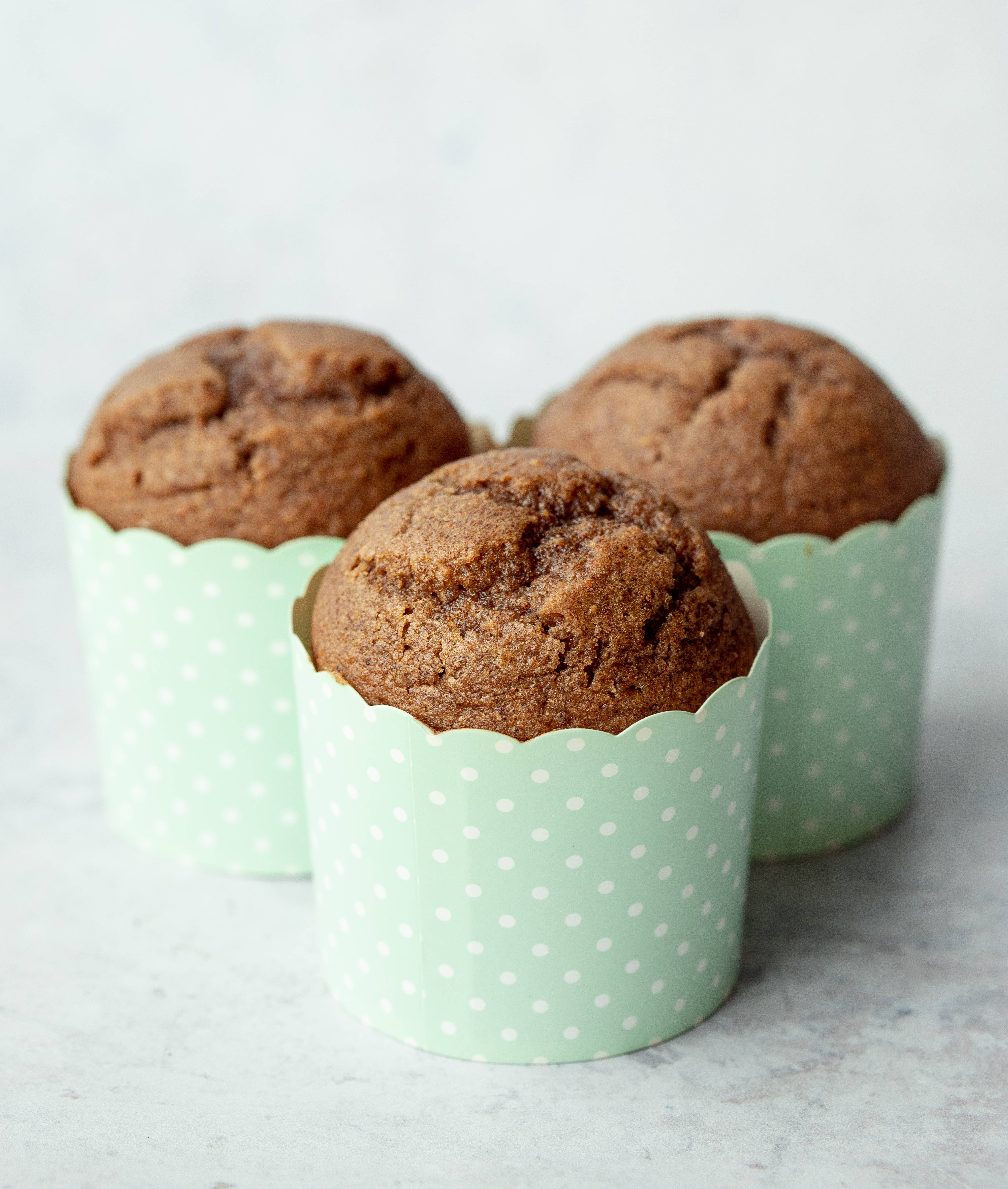 Et udvalg af lækre muffins i prikkede kopper Wallpapers