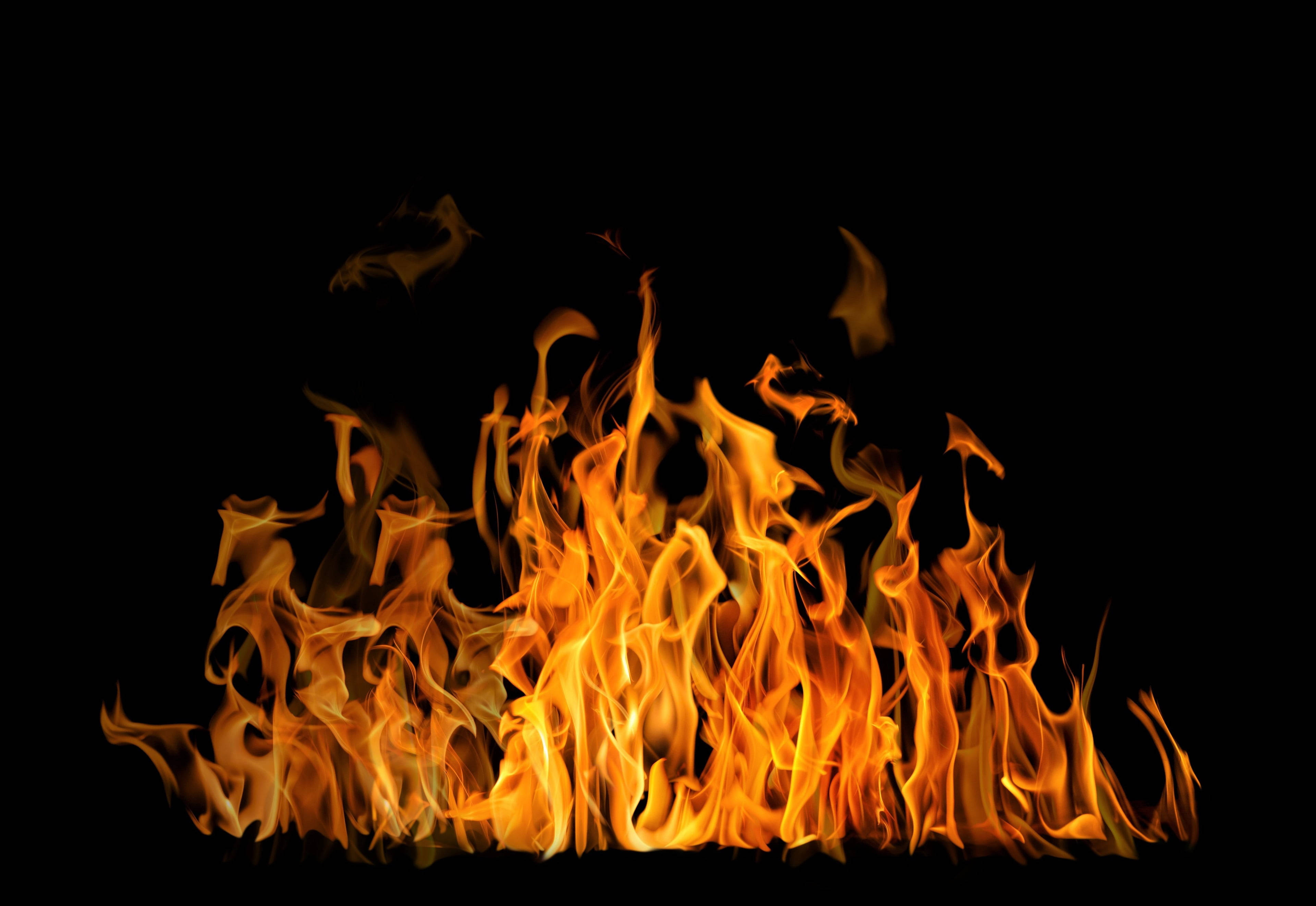 Fængslende Ildflamme 4K Billede Wallpapers