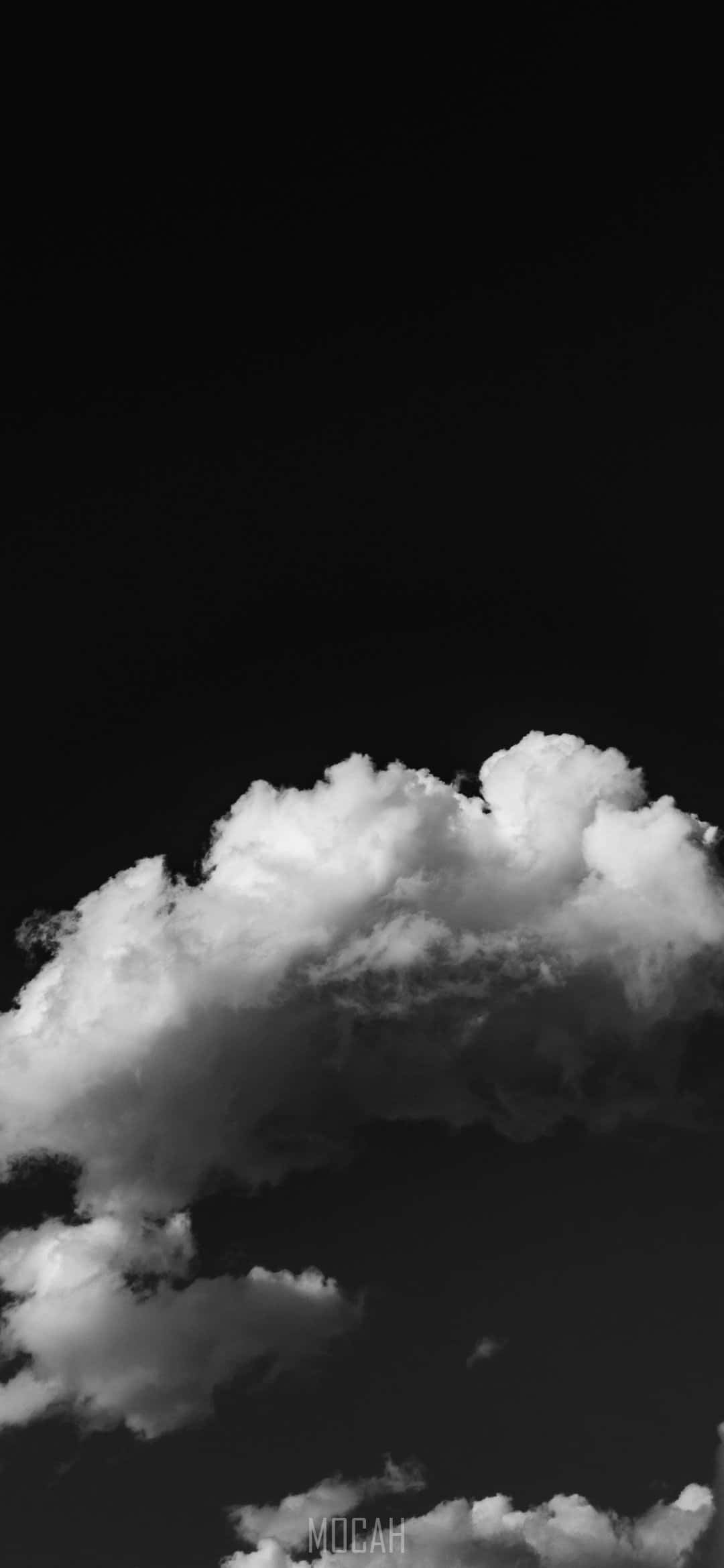 Fang skønheden af en hvid sky mod den perfekte blå himmel. Wallpapers