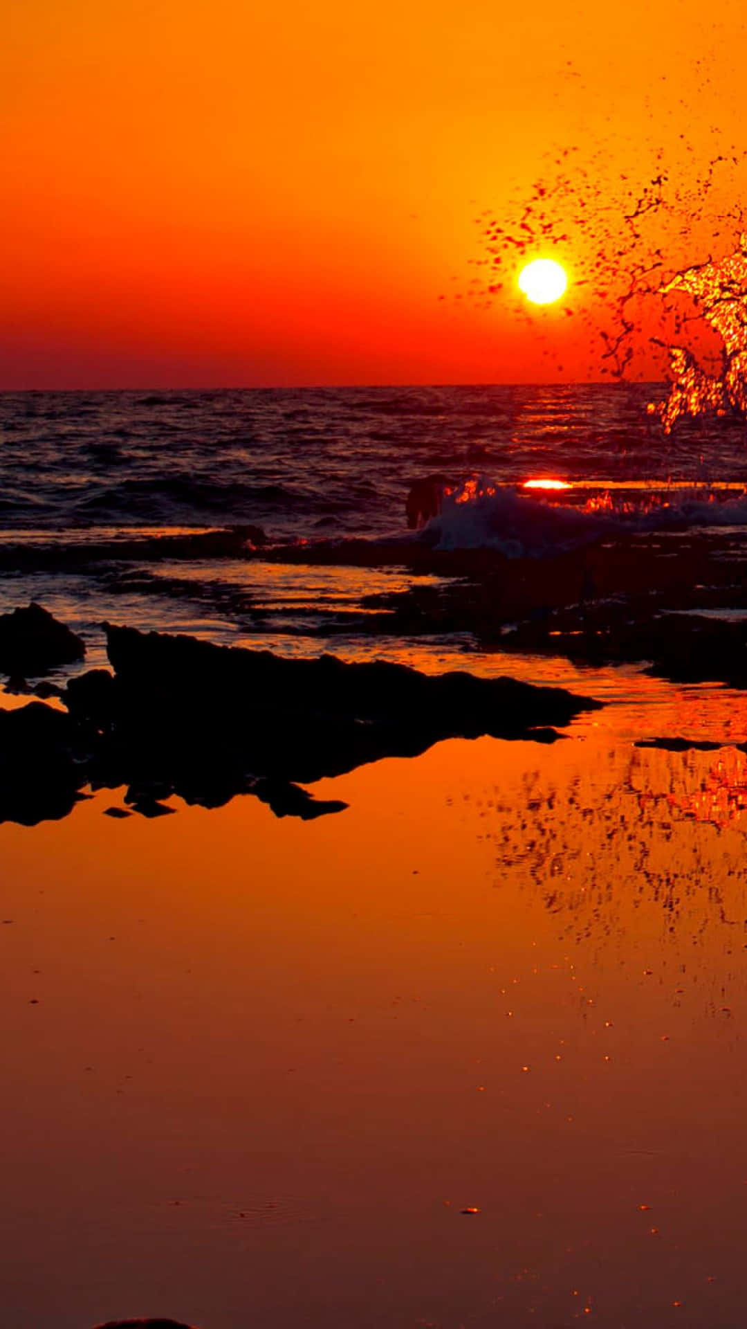 Fantastisk solopgang over en sø Wallpapers