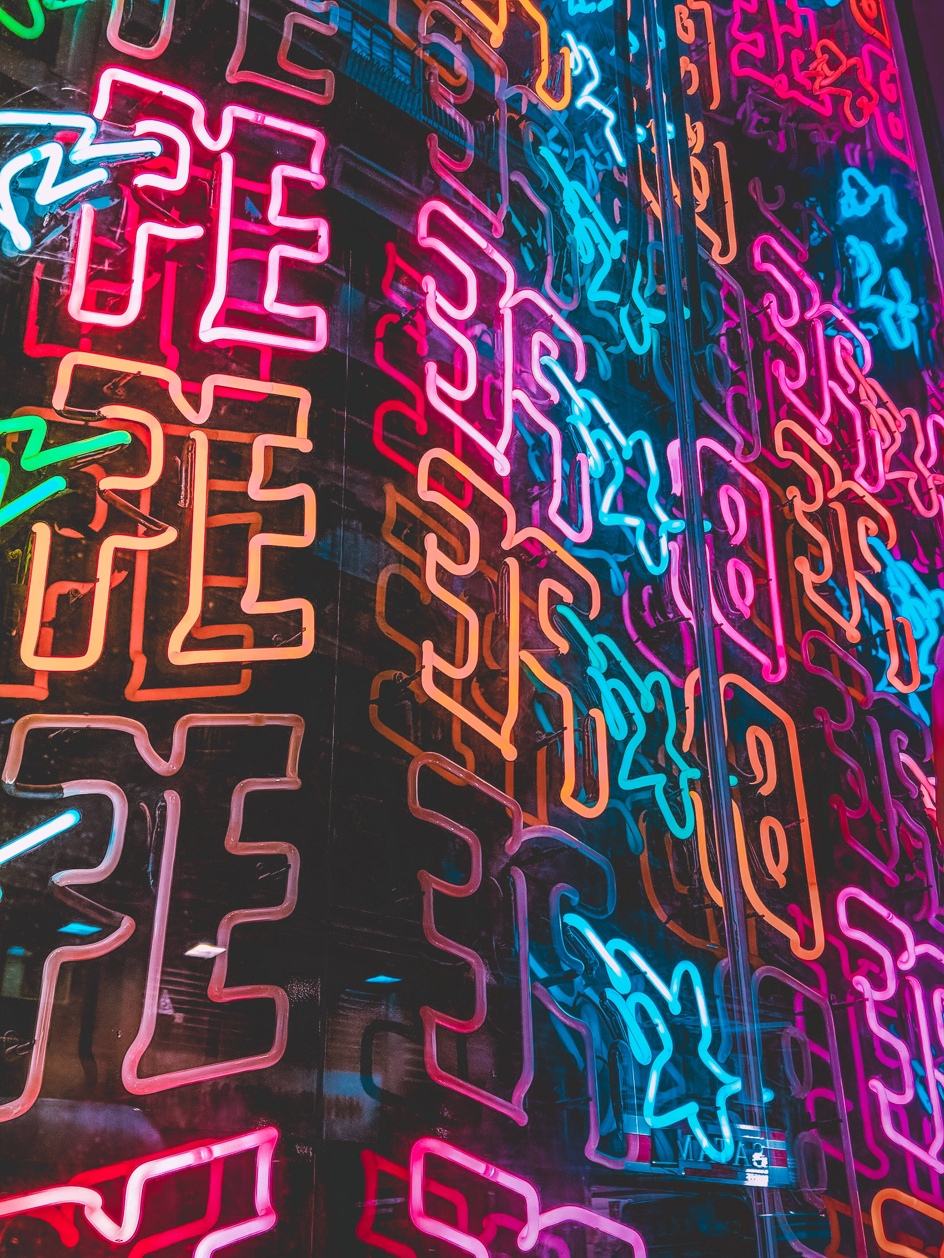 Farverige Neonbogstaver Wallpapers