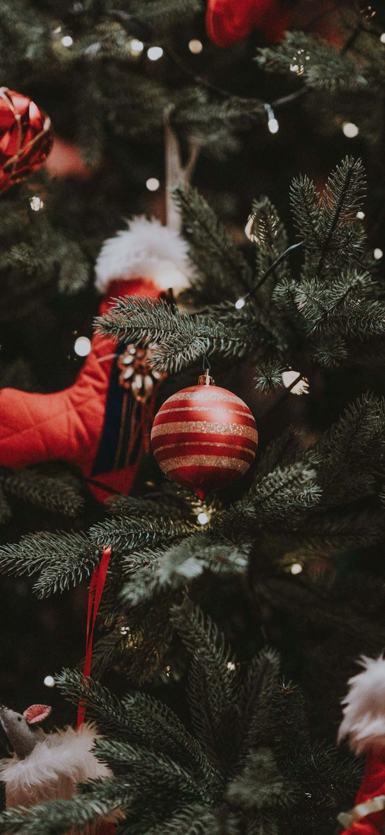 Fejr denne juletid med denne smukke og festlige iPhone-baggrund. Wallpapers