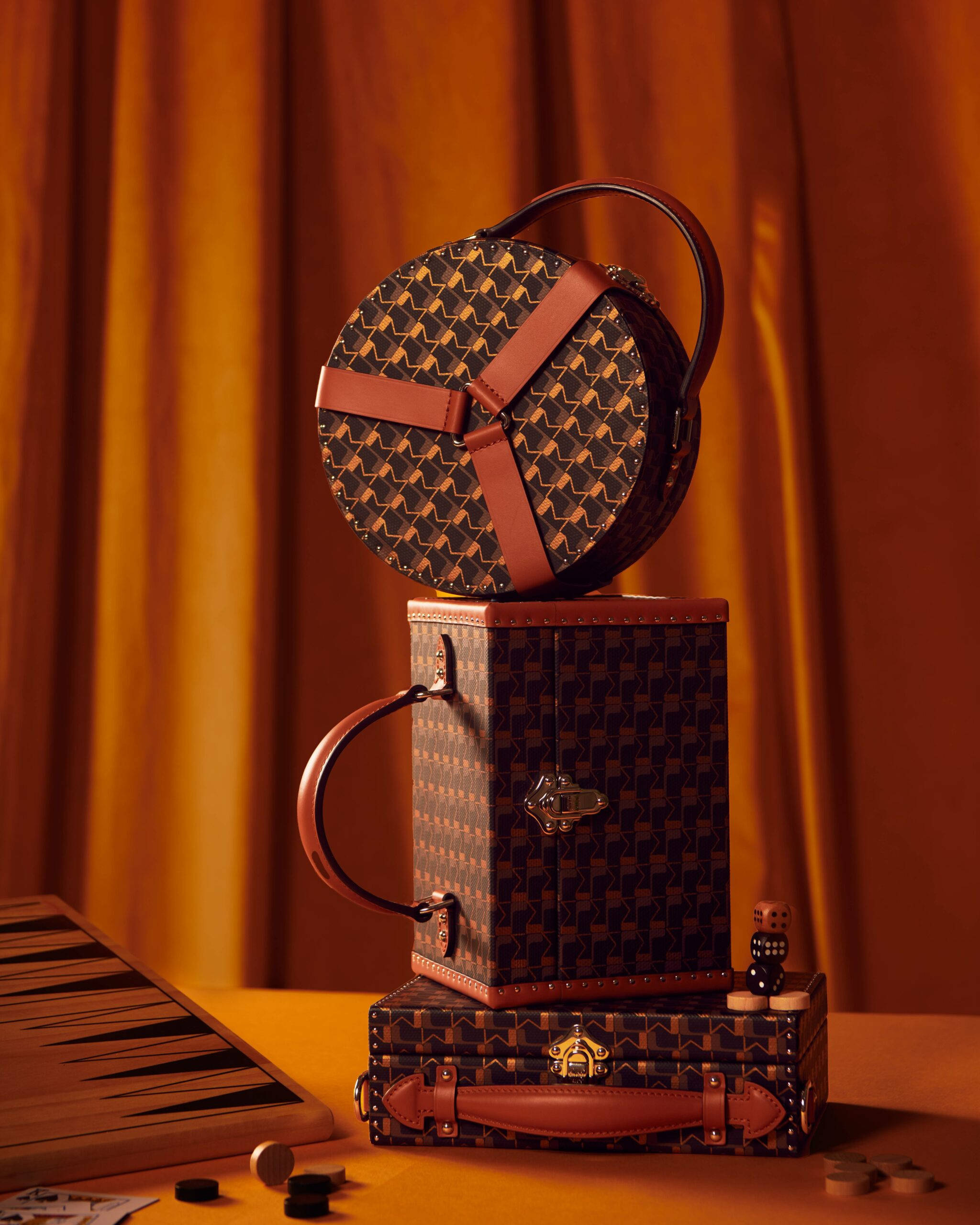 Fejr med denne ikoniske Moynat Monogram-taske Wallpapers
