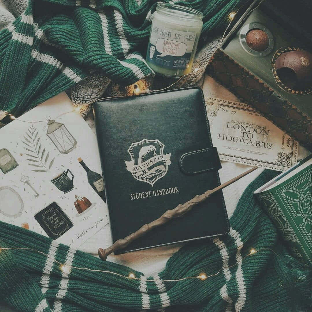 Find din vej med Slytherin æstetik Wallpapers