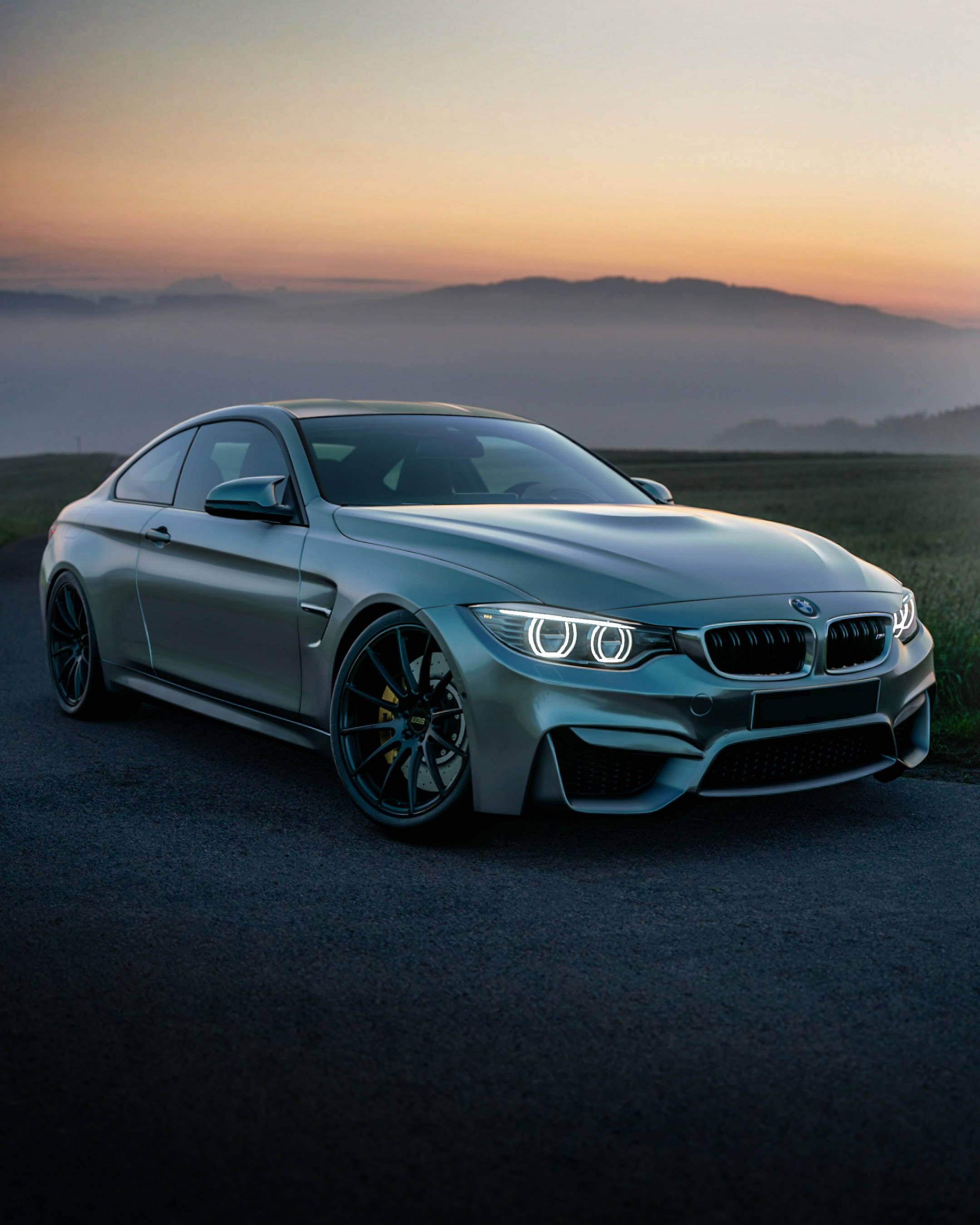 Føl dig kraftfuld i den nye BMW F83 M4 Wallpapers