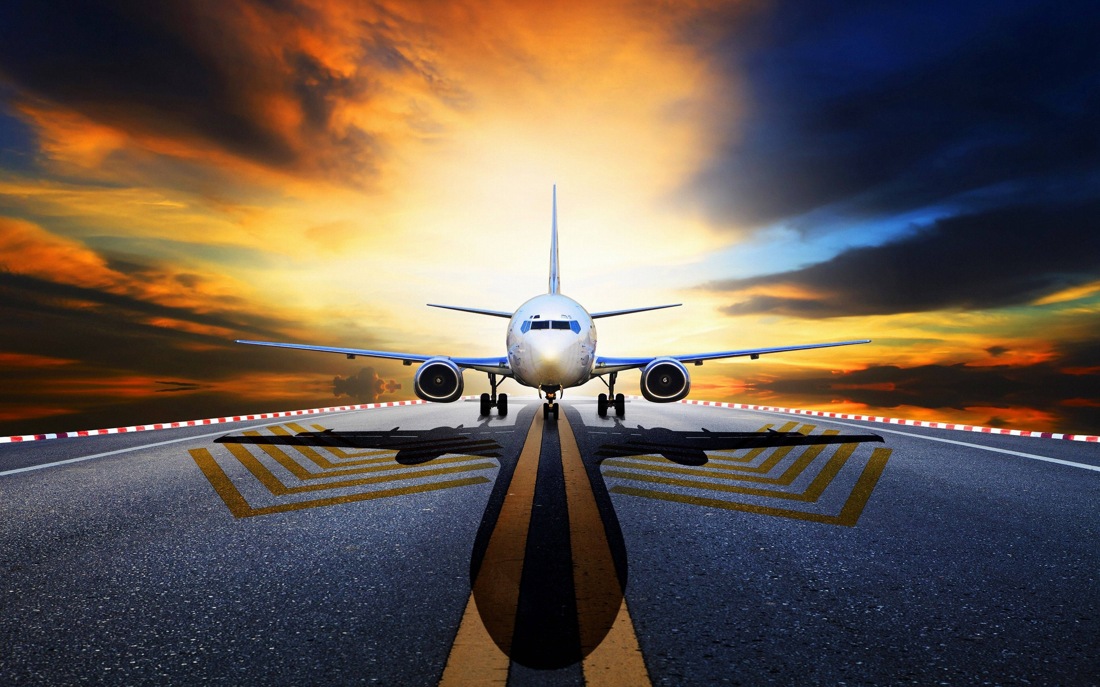 Fly 4K på landingsbane Wallpapers