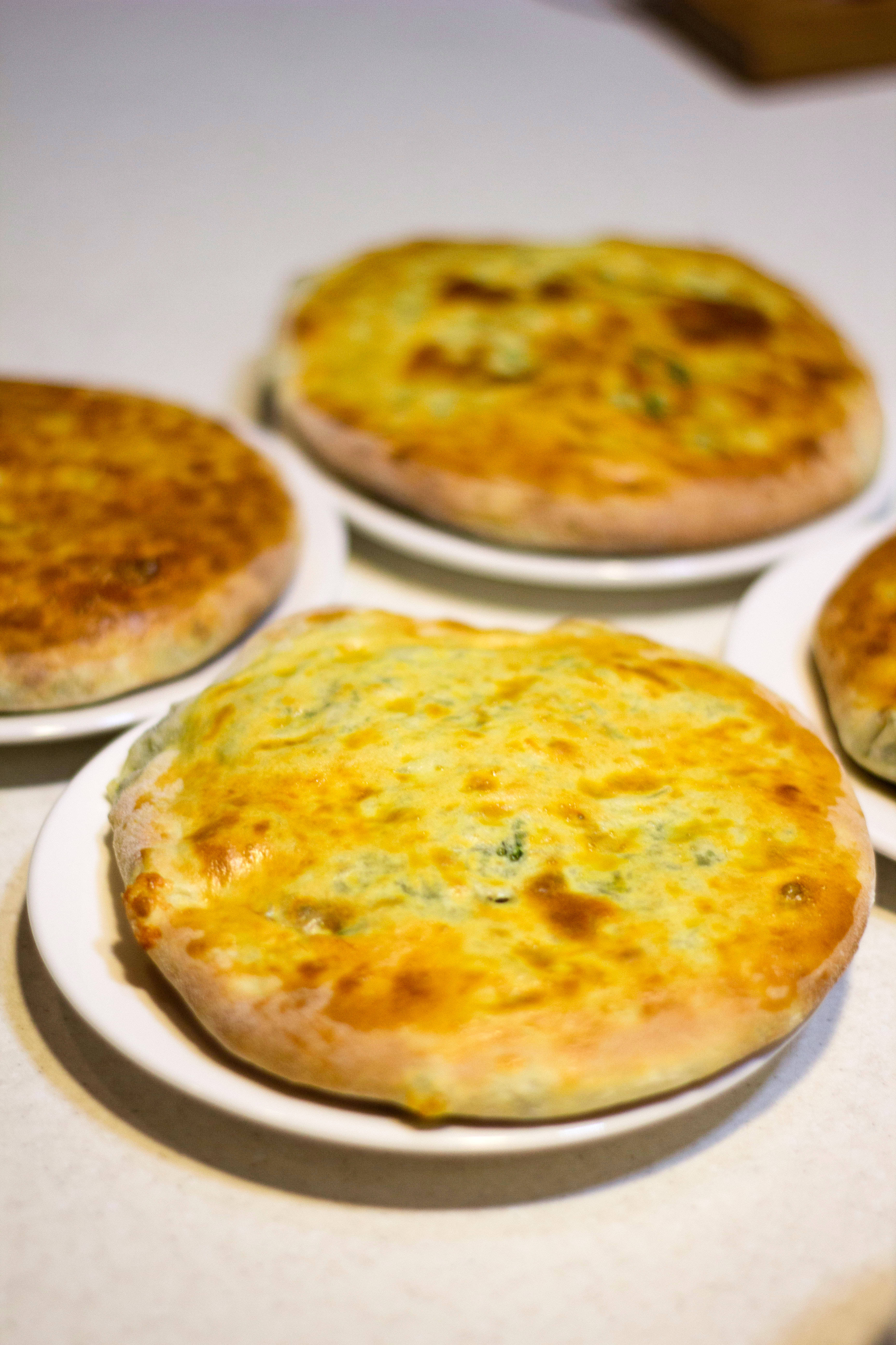 Forskellige bagte Imeretiske Khachapuri-brød Wallpapers
