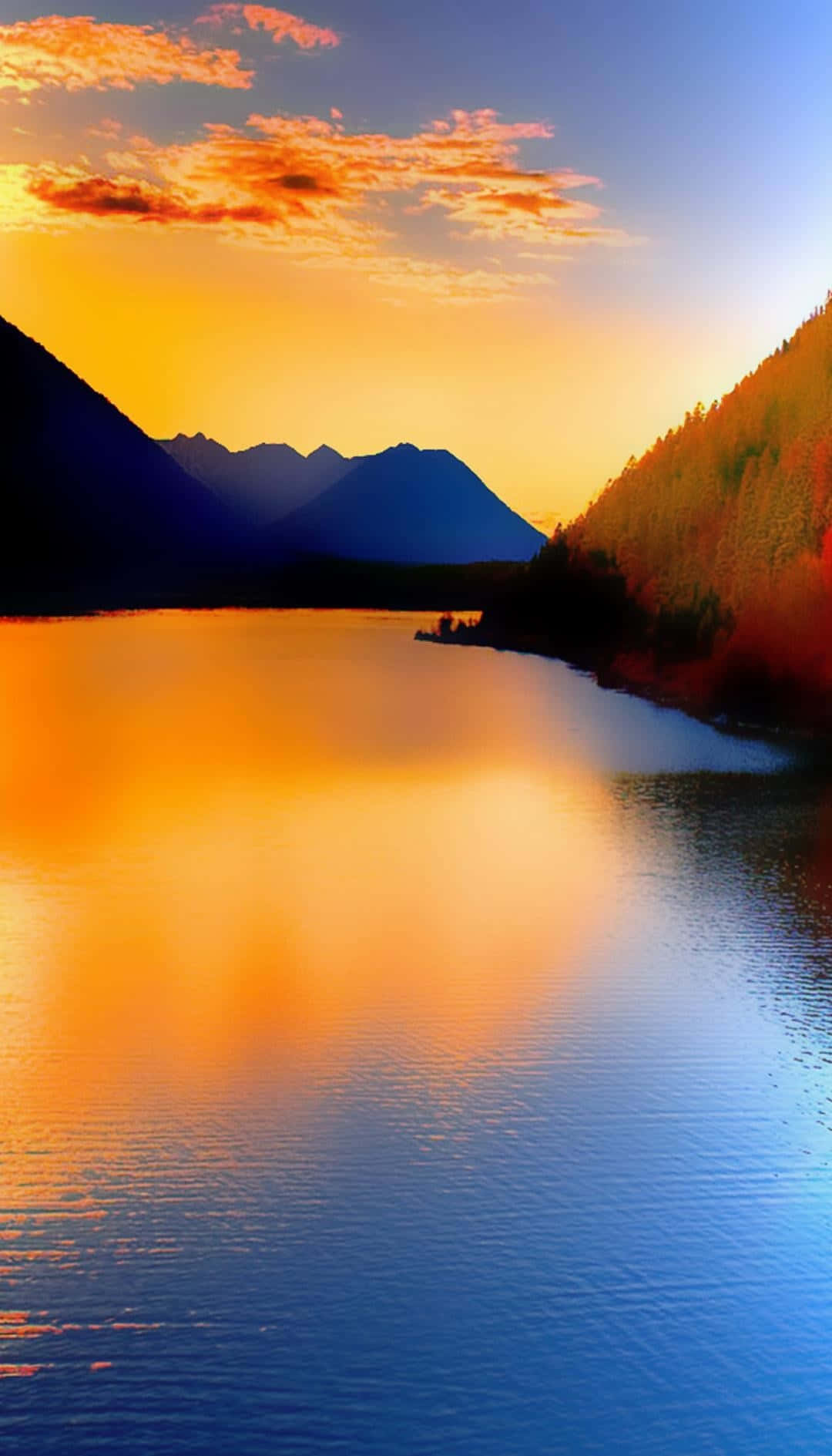 Fortryllende bjergkæde ved solnedgang Wallpapers