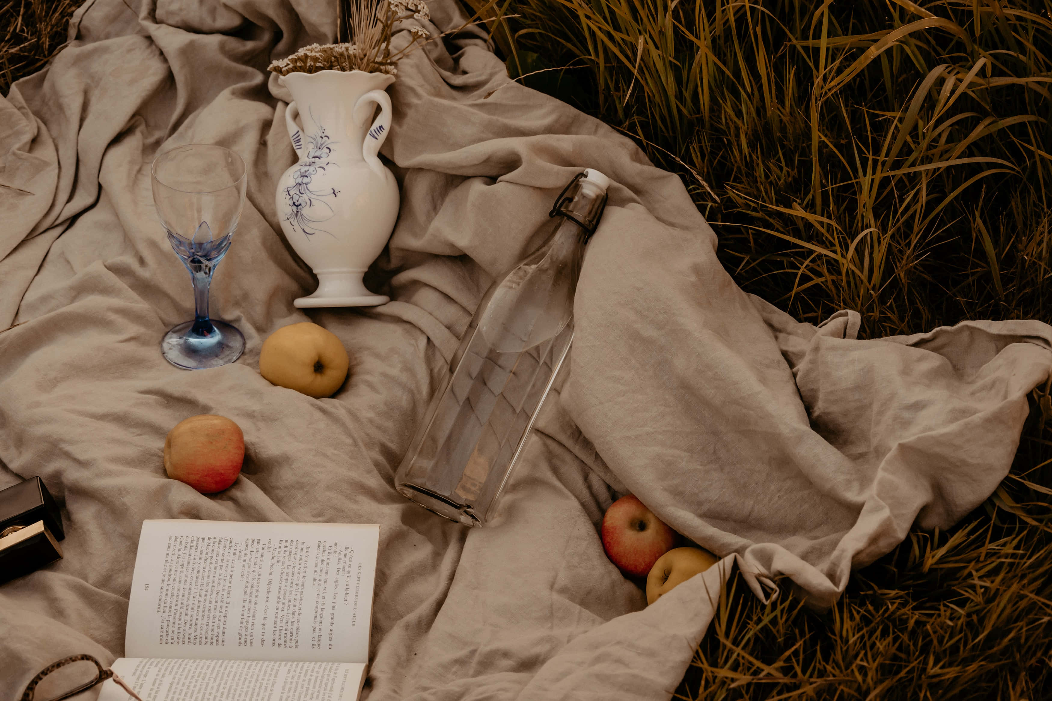 Fortryllende Cottagecore havebaggrund Wallpapers