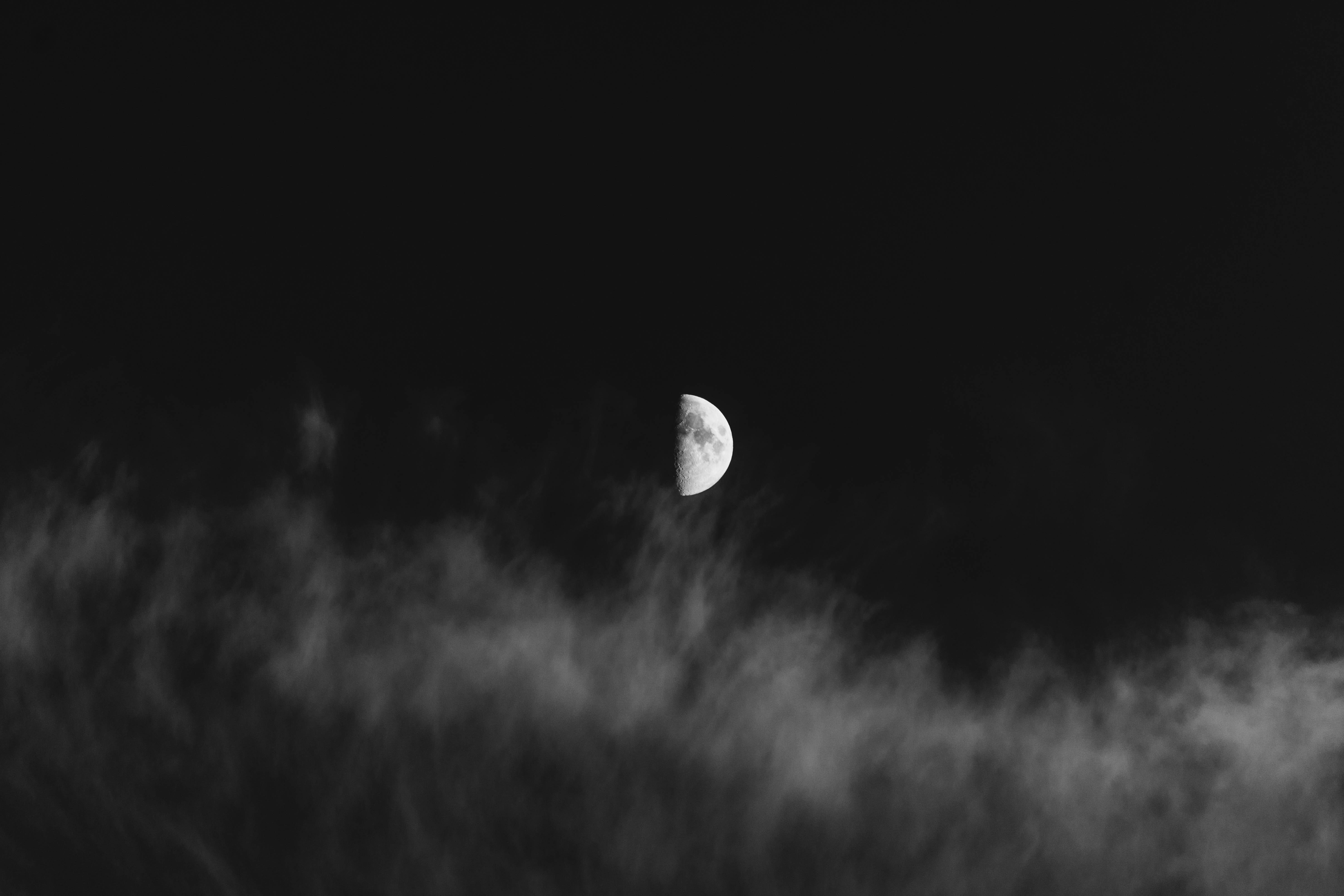 Fortryllende Halvmåne Mørk 4K Wallpapers