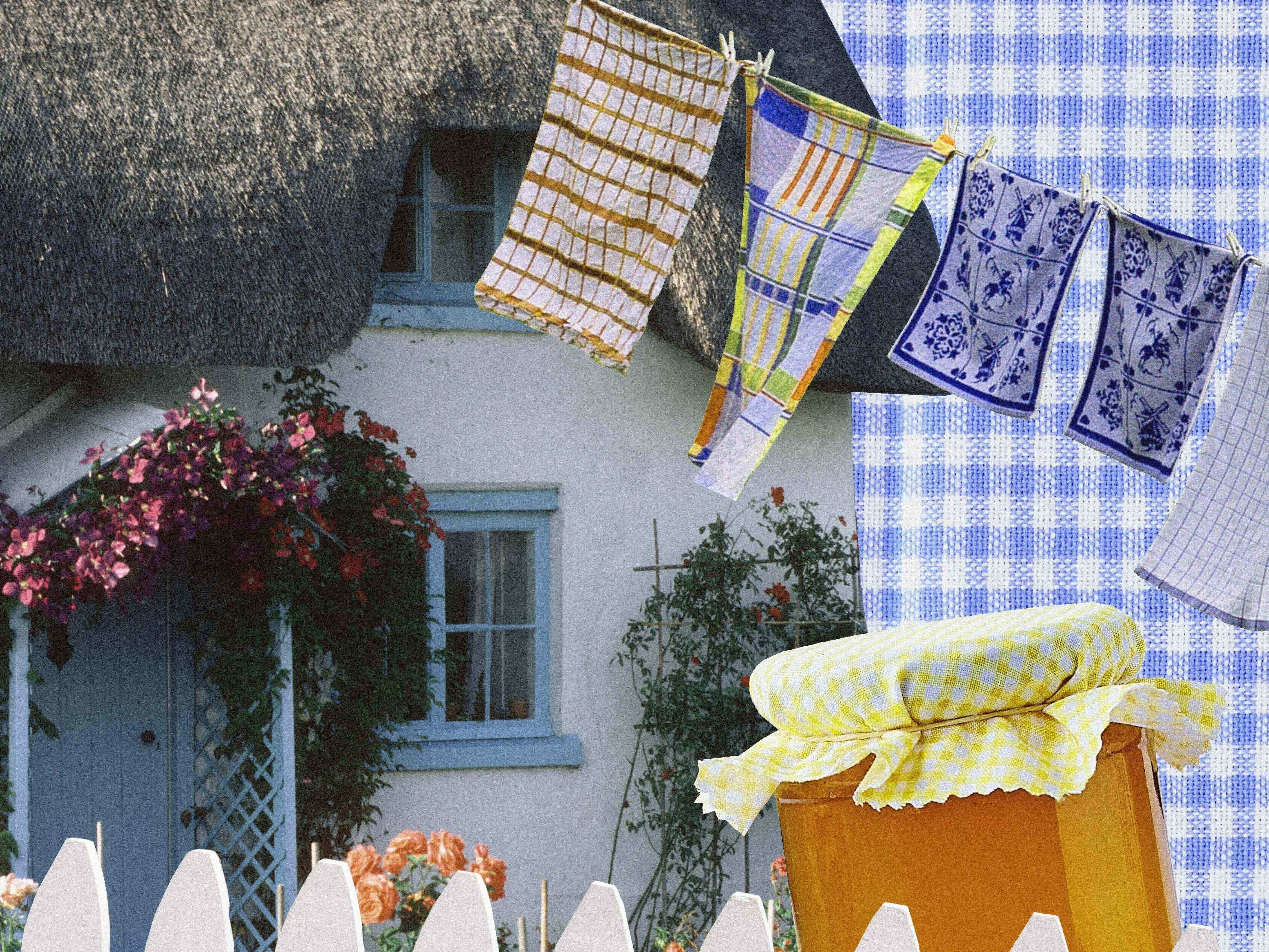 Fortryllende sommerhus i en rolig skov Wallpapers