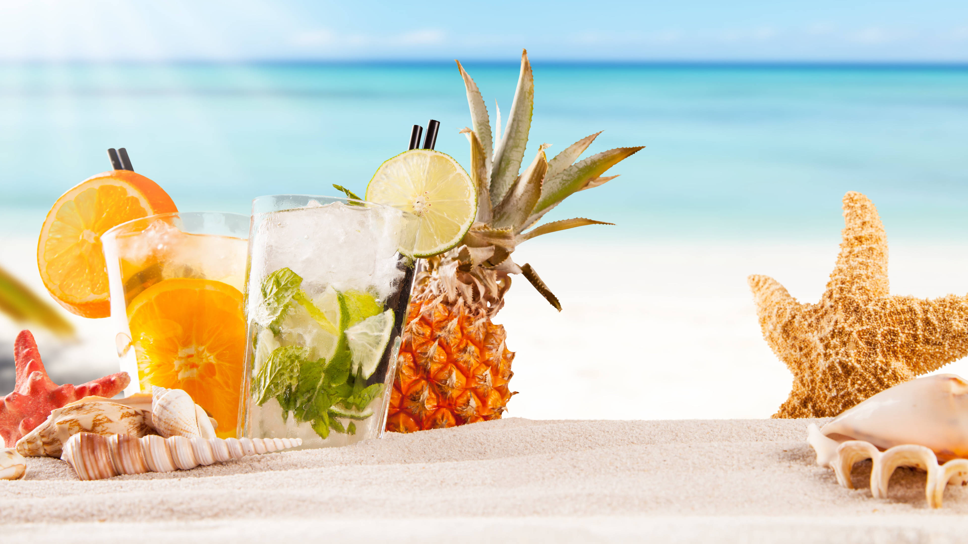 Frugtig gin-mix tropisk drik Wallpapers