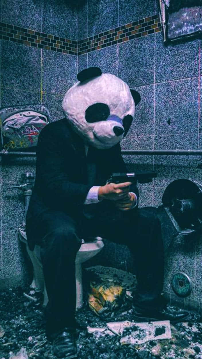 Gangstere med våben iført panda-kostume Wallpapers