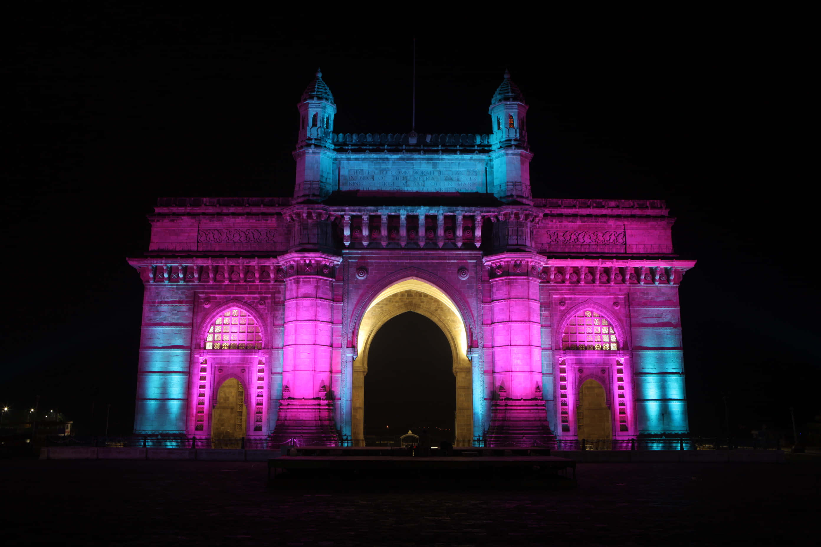 Gateway To India Neon Lys Wallpapers