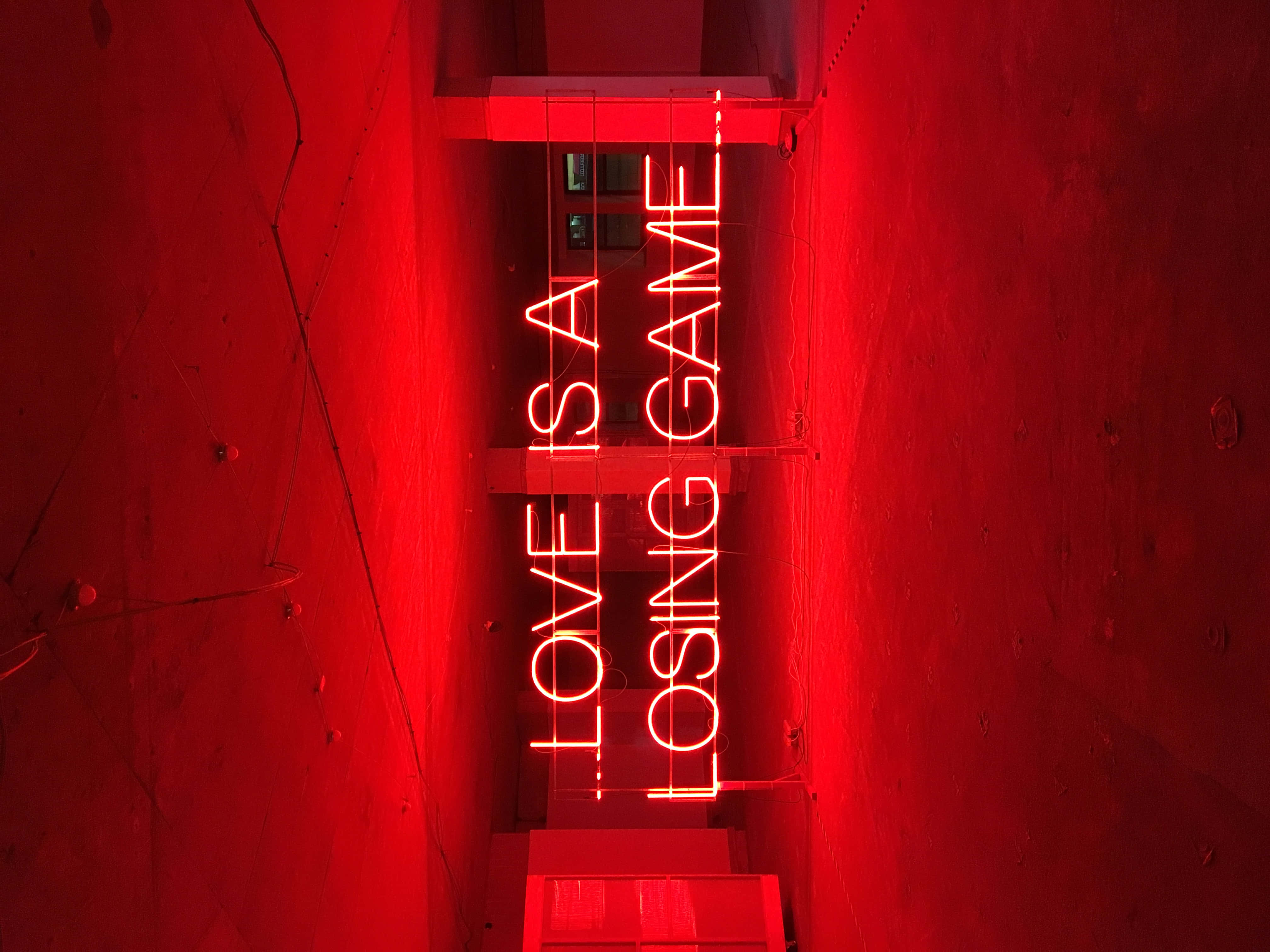 Gør dit landskab elektrisk med en neonlys rød æstetik. Wallpapers