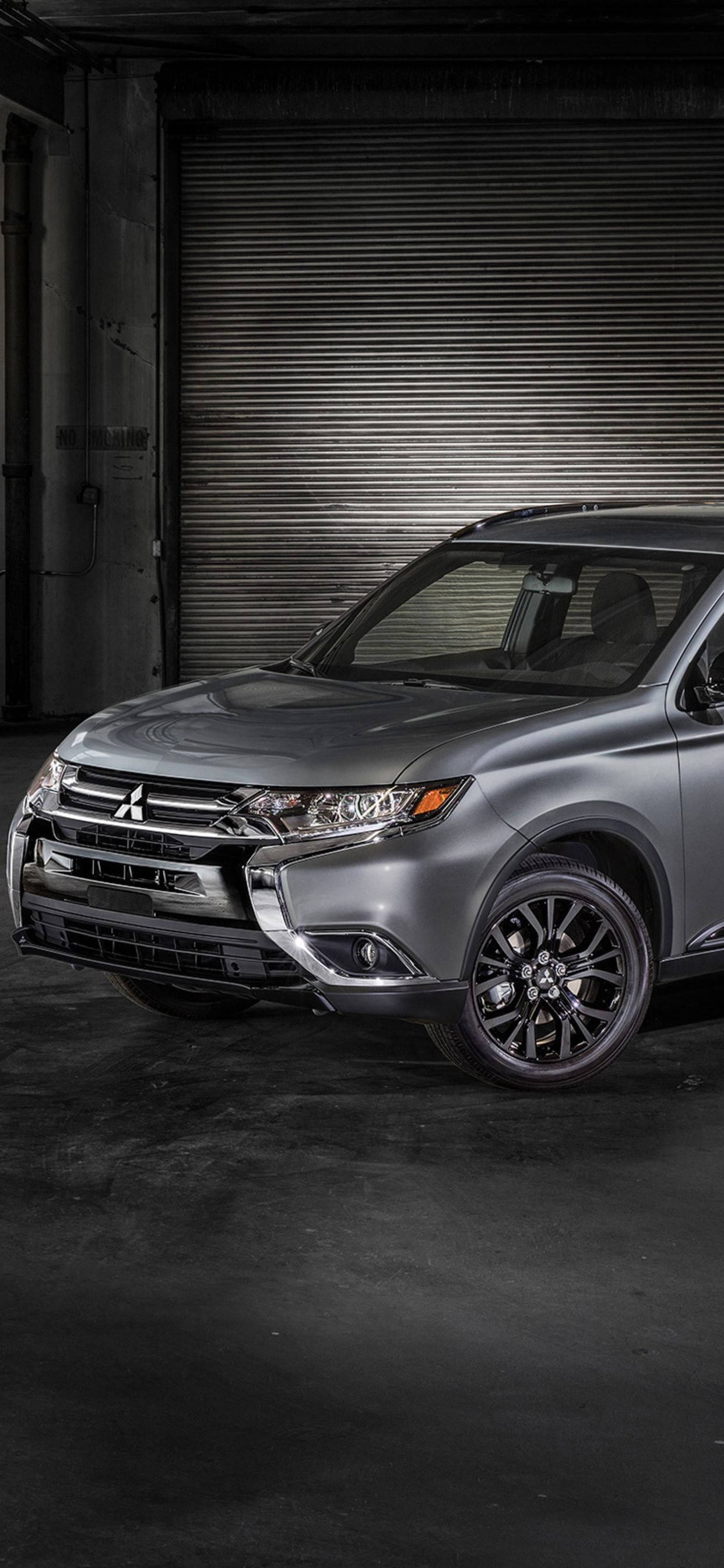 Grå Mitsubishi Outlander Wallpapers
