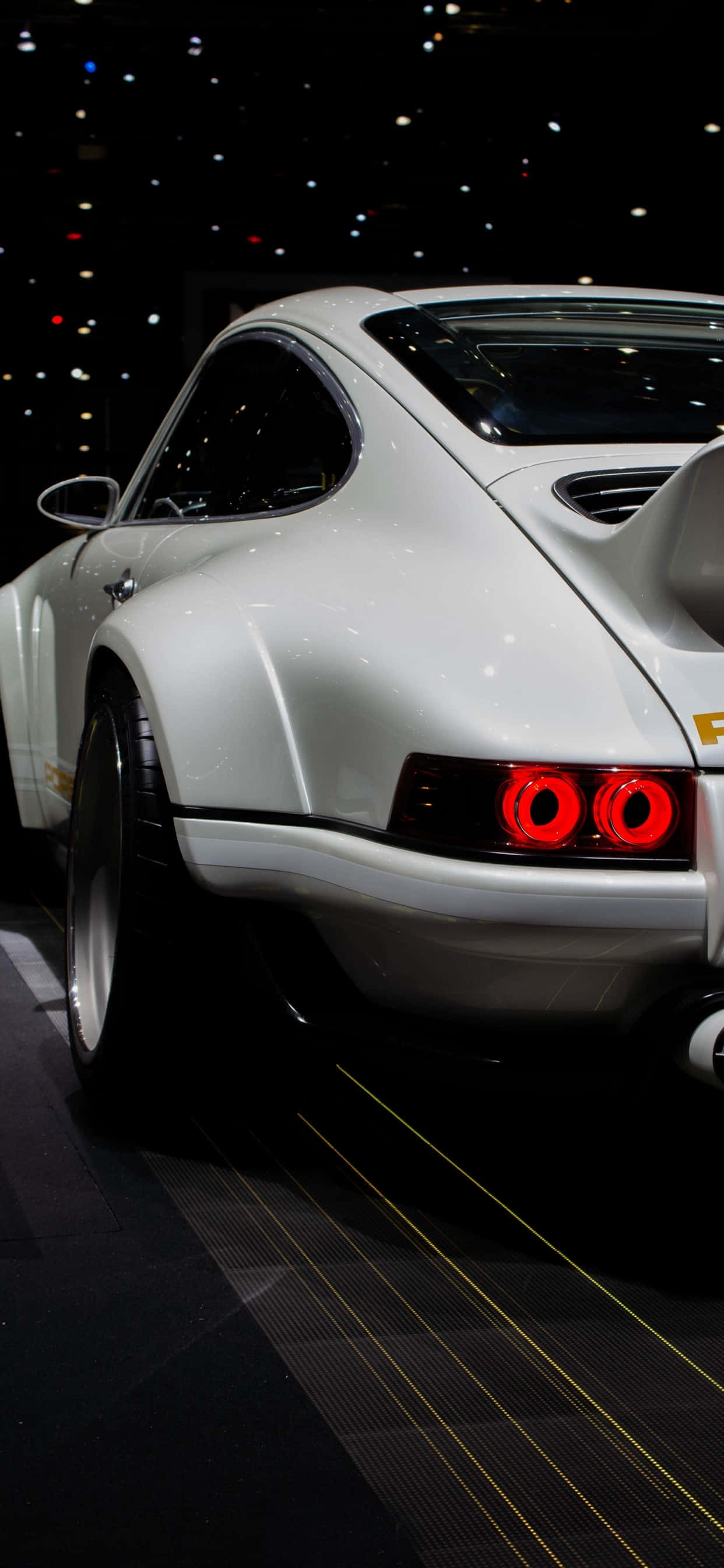 Fart og spænding med Project Cars 2 på en iPhone Xs Max Wallpapers