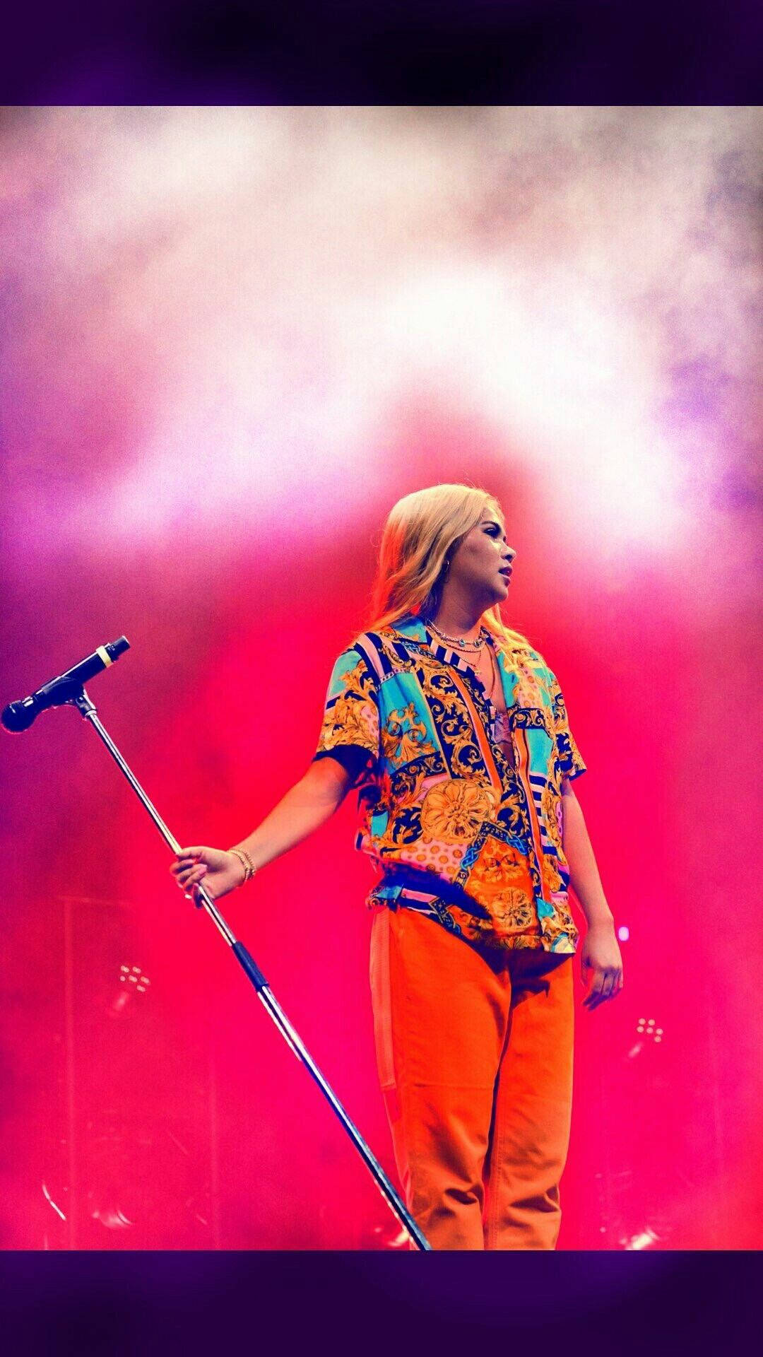 Hayley Kiyoko optræder til livekoncert Wallpapers