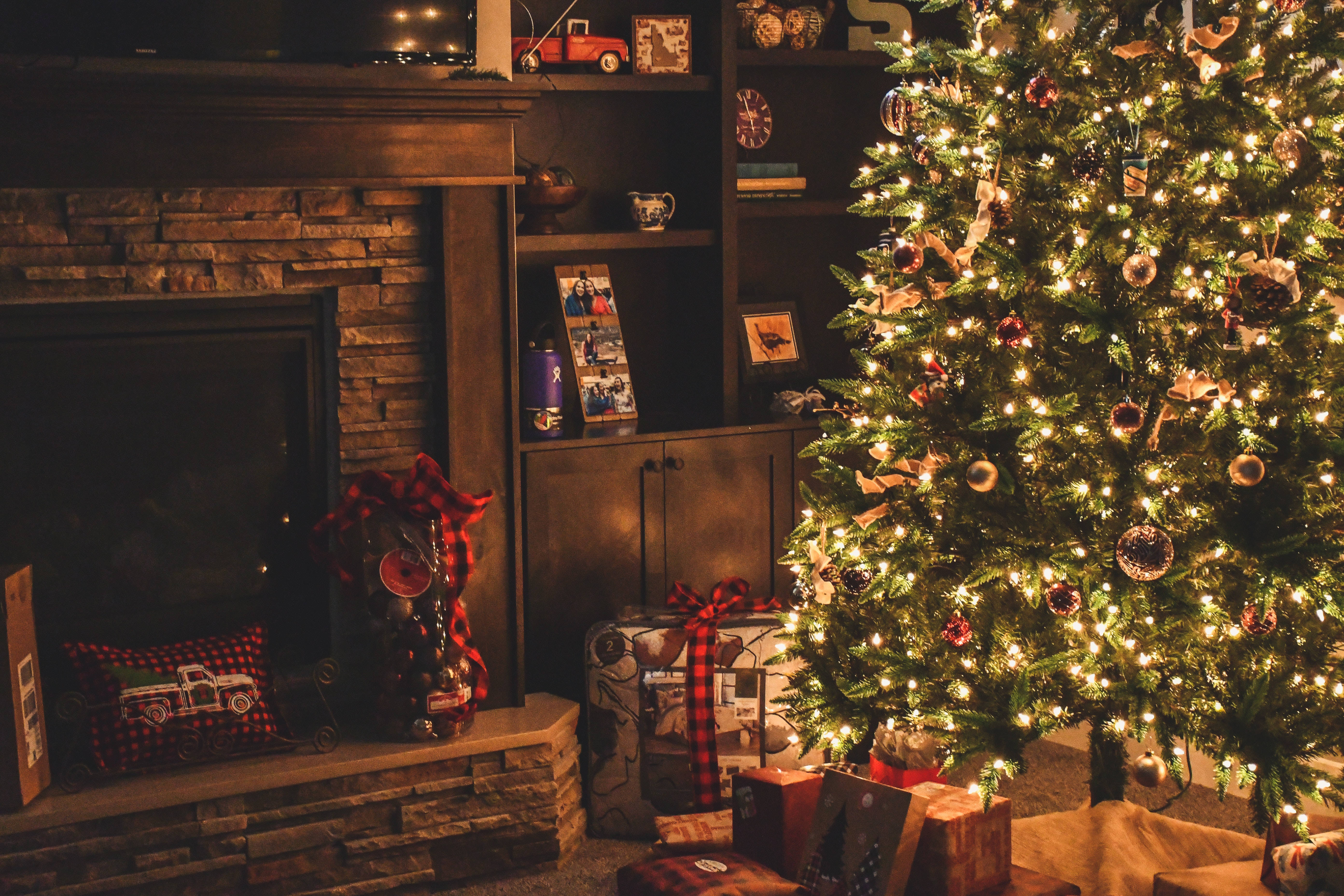 Højopløseligt billede af et traditionelt julearrangement Wallpapers